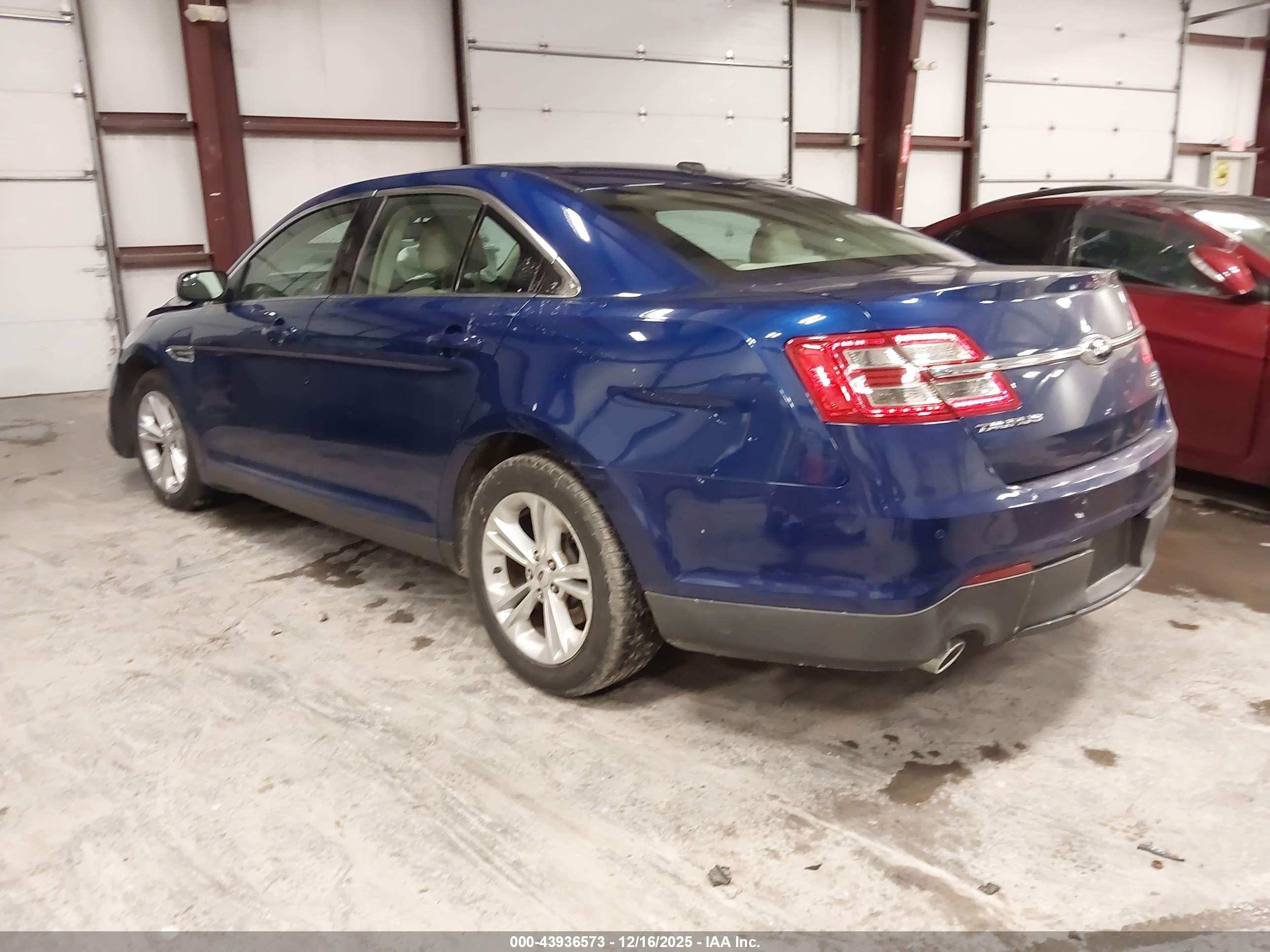 FORD TAURUS image 3