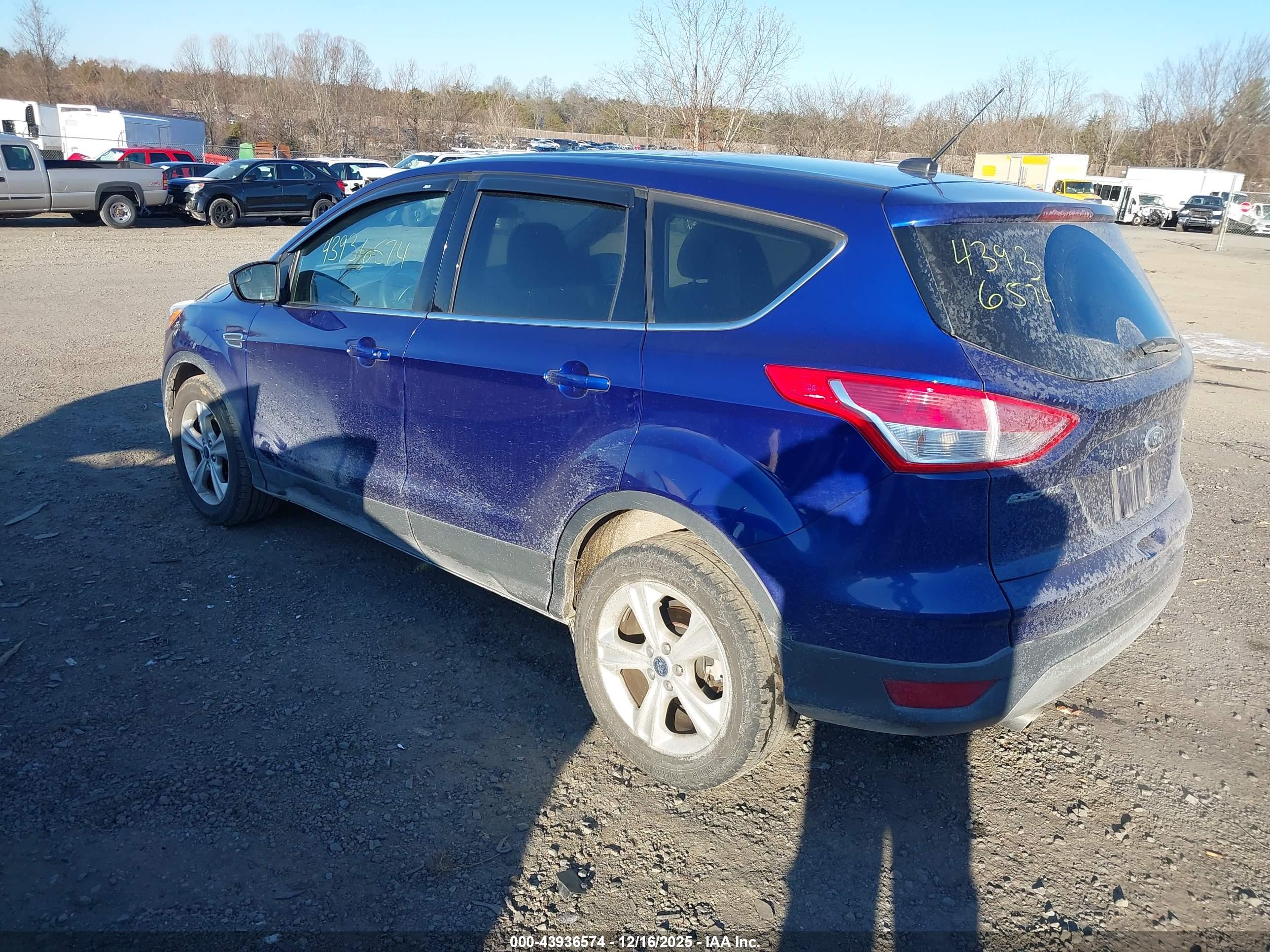 FORD ESCAPE image 3