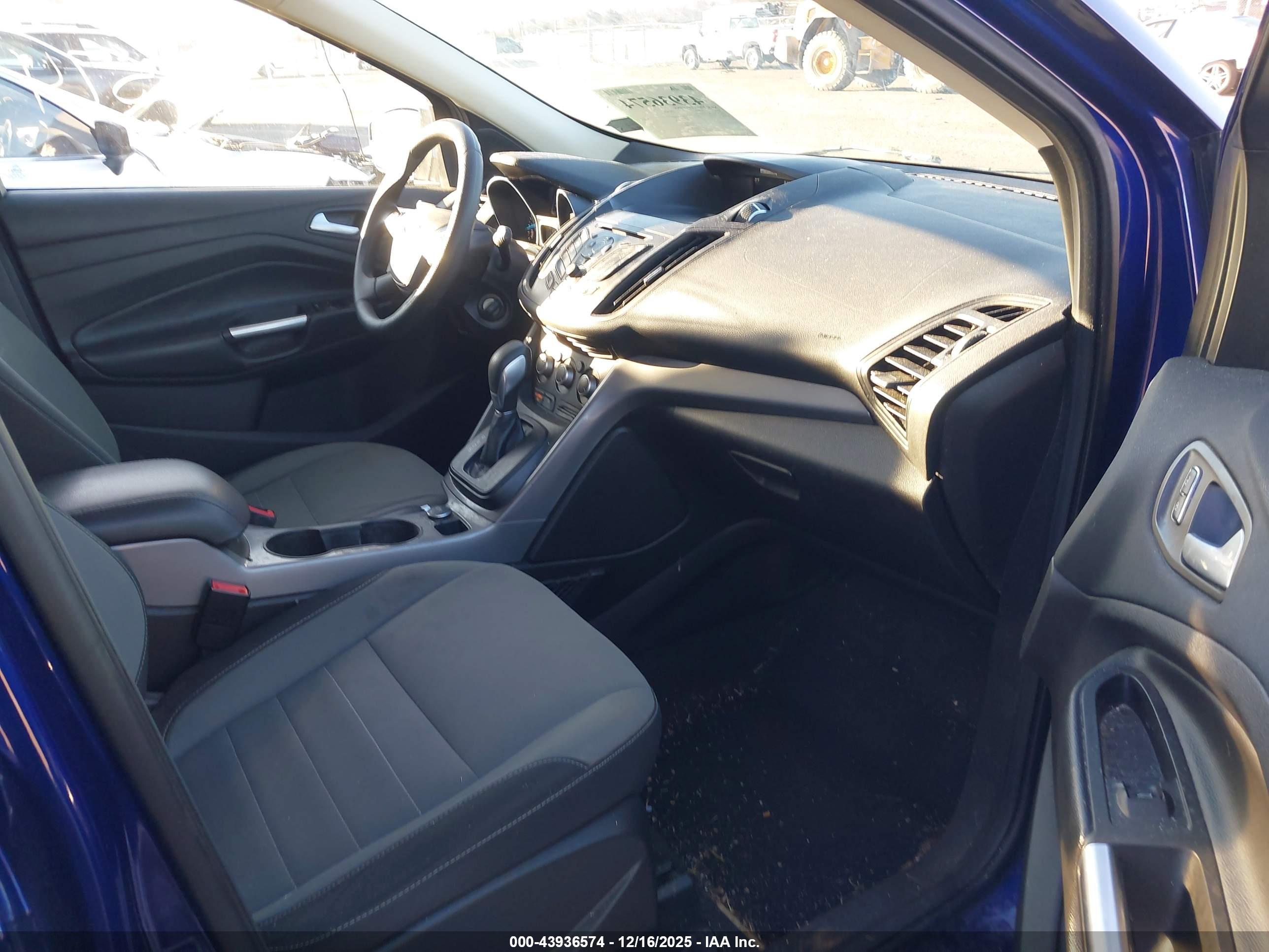 FORD ESCAPE image 5