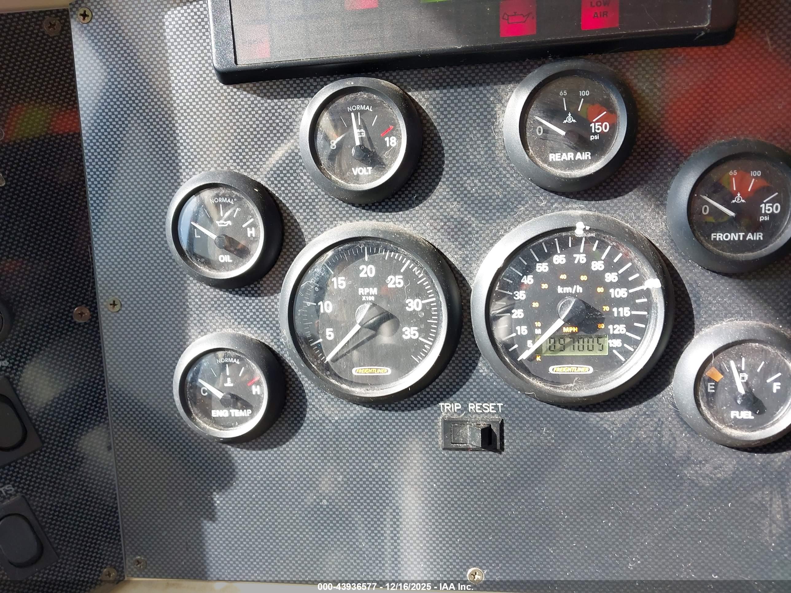 FREIGHTLINER PHAETON image 7