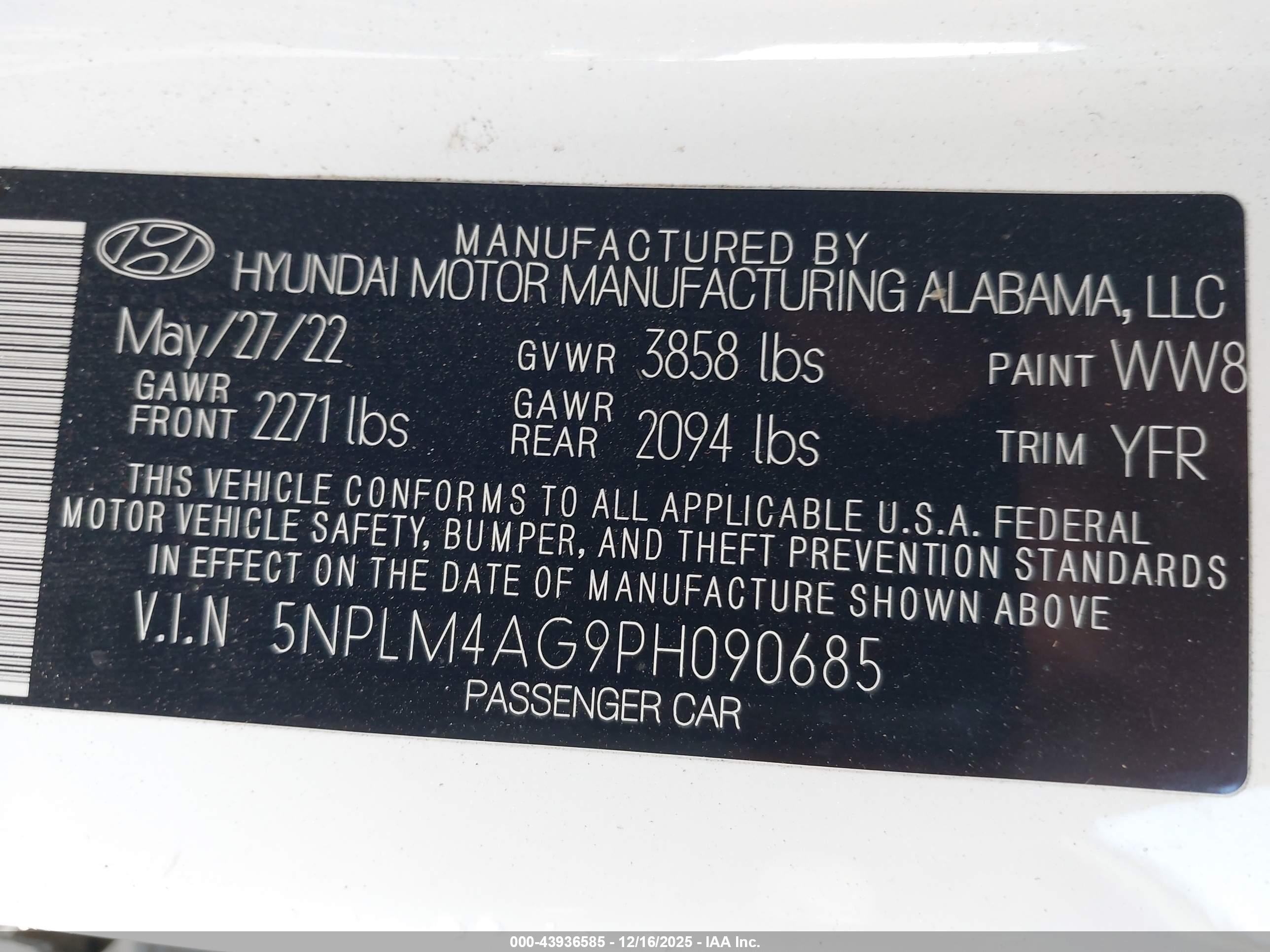 HYUNDAI ELANTRA image 9