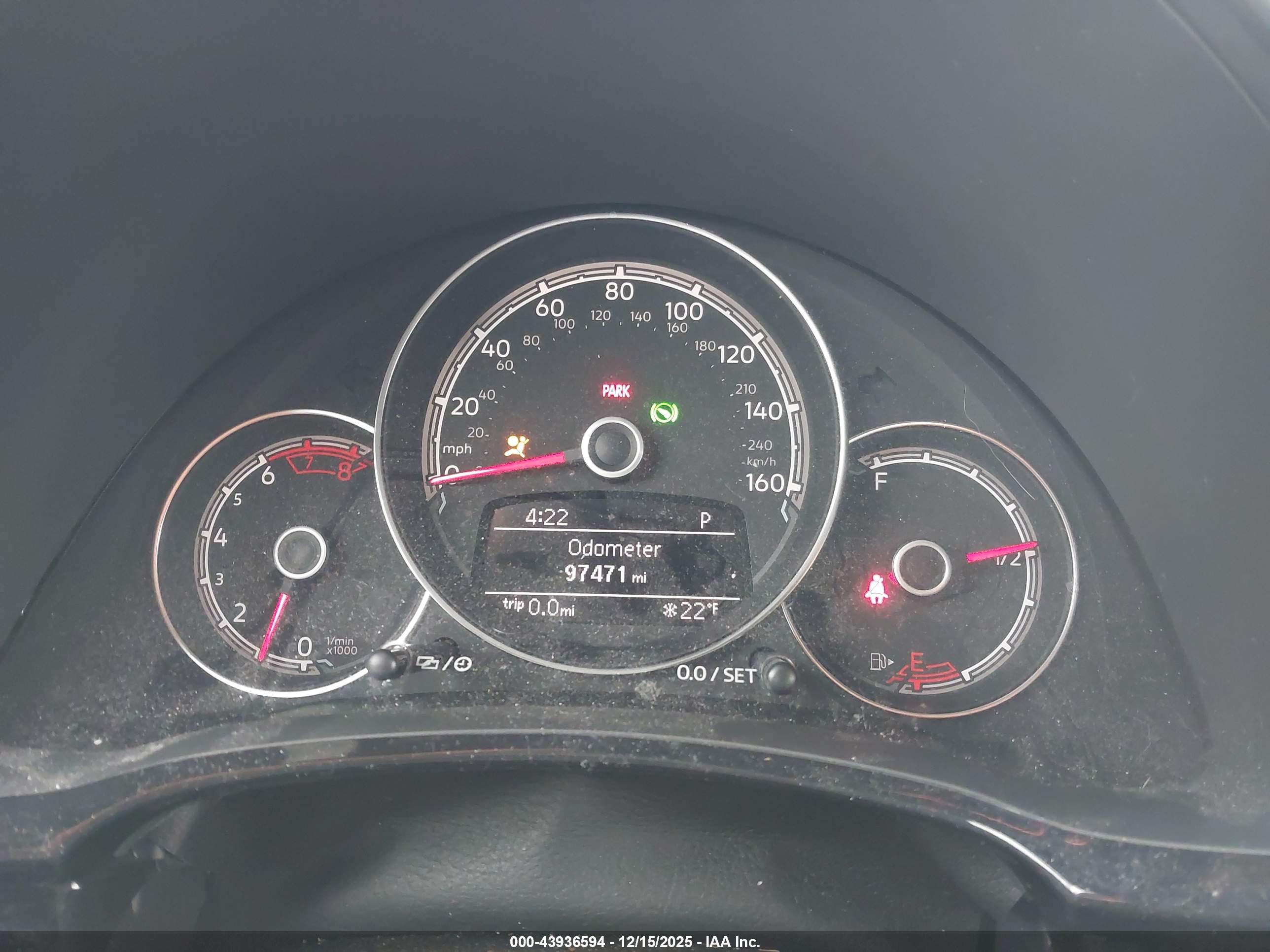 VOLKSWAGEN BEETLE image 7