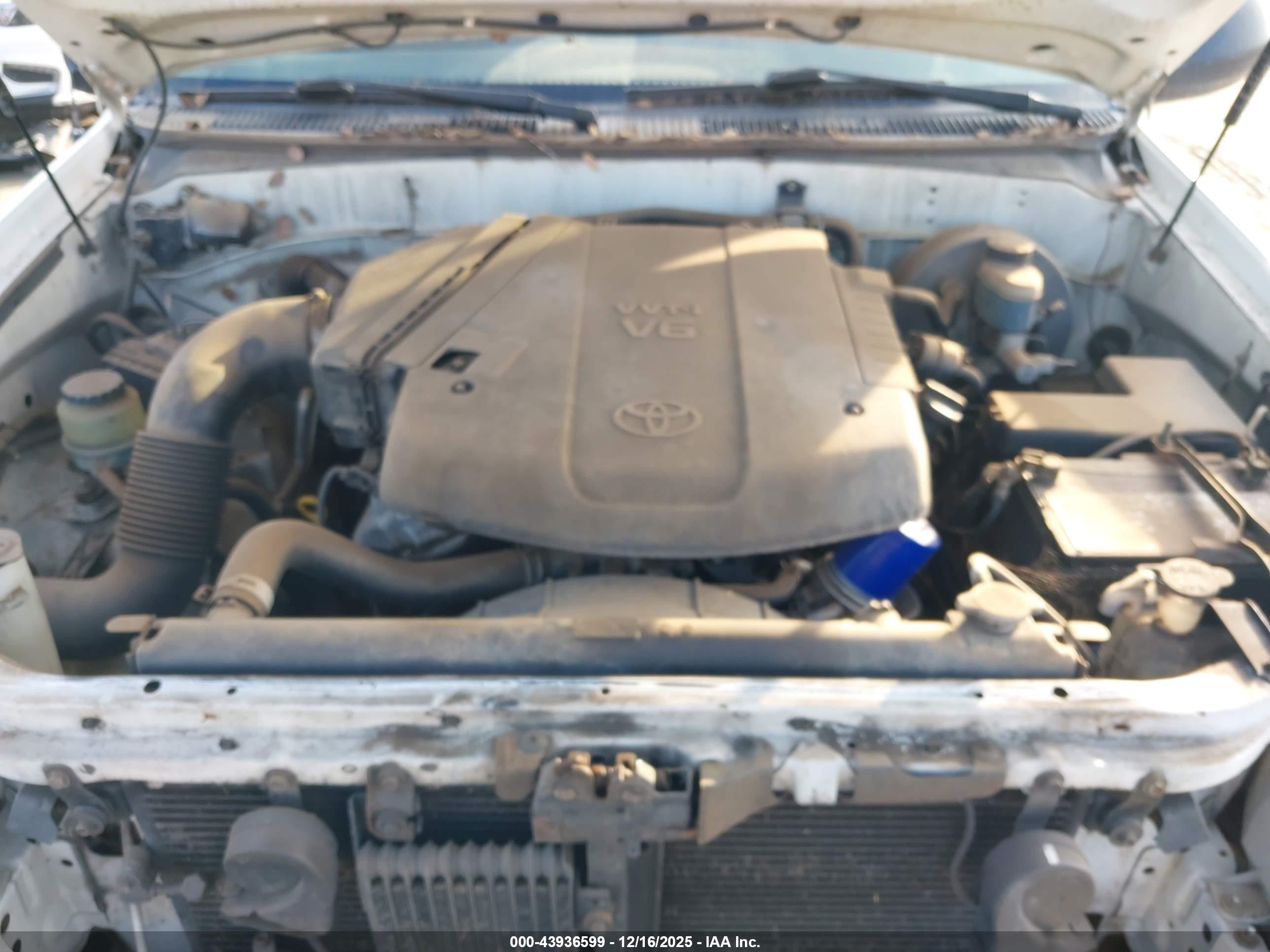 TOYOTA TUNDRA image 10