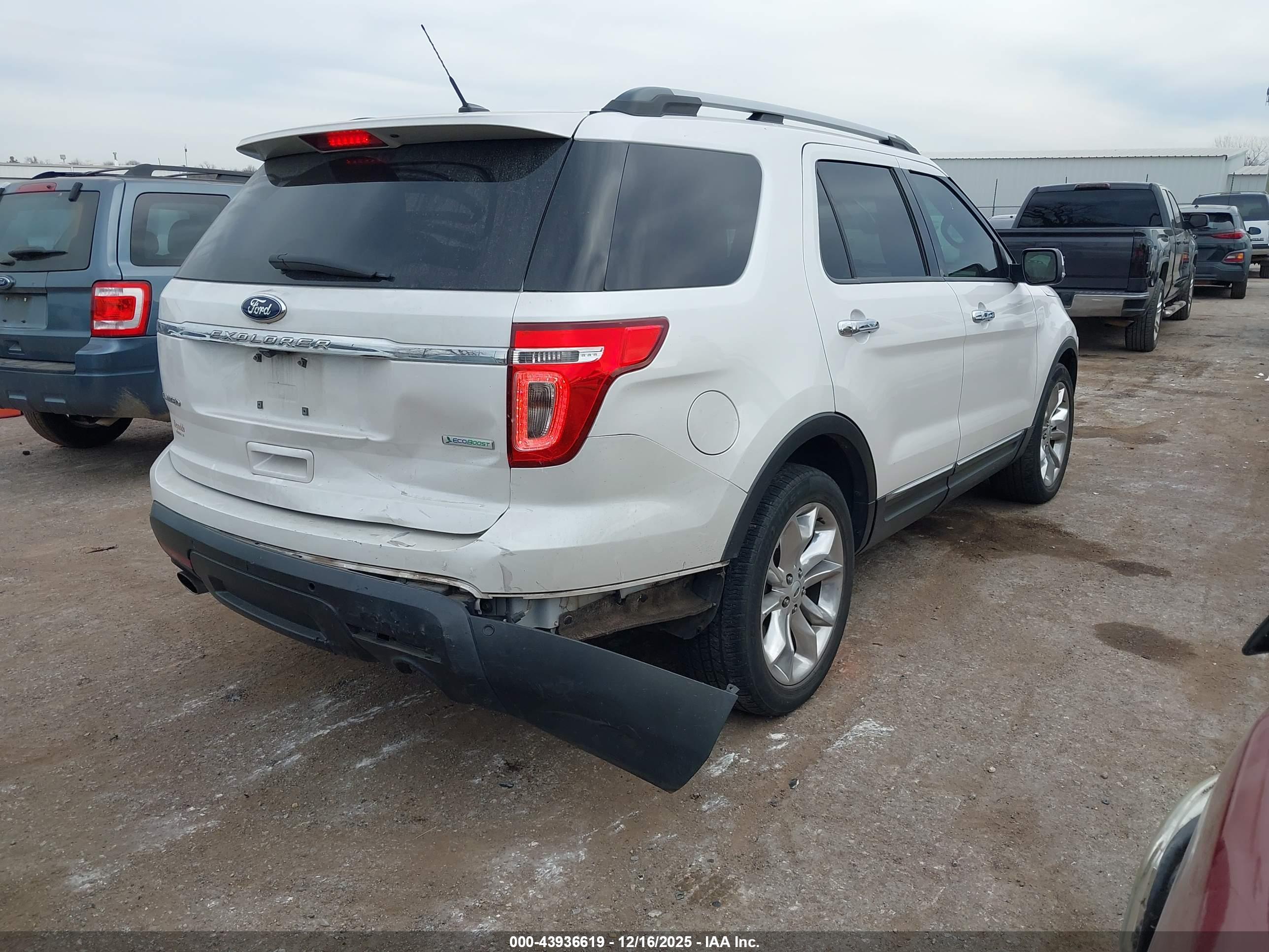 FORD EXPLORER image 4