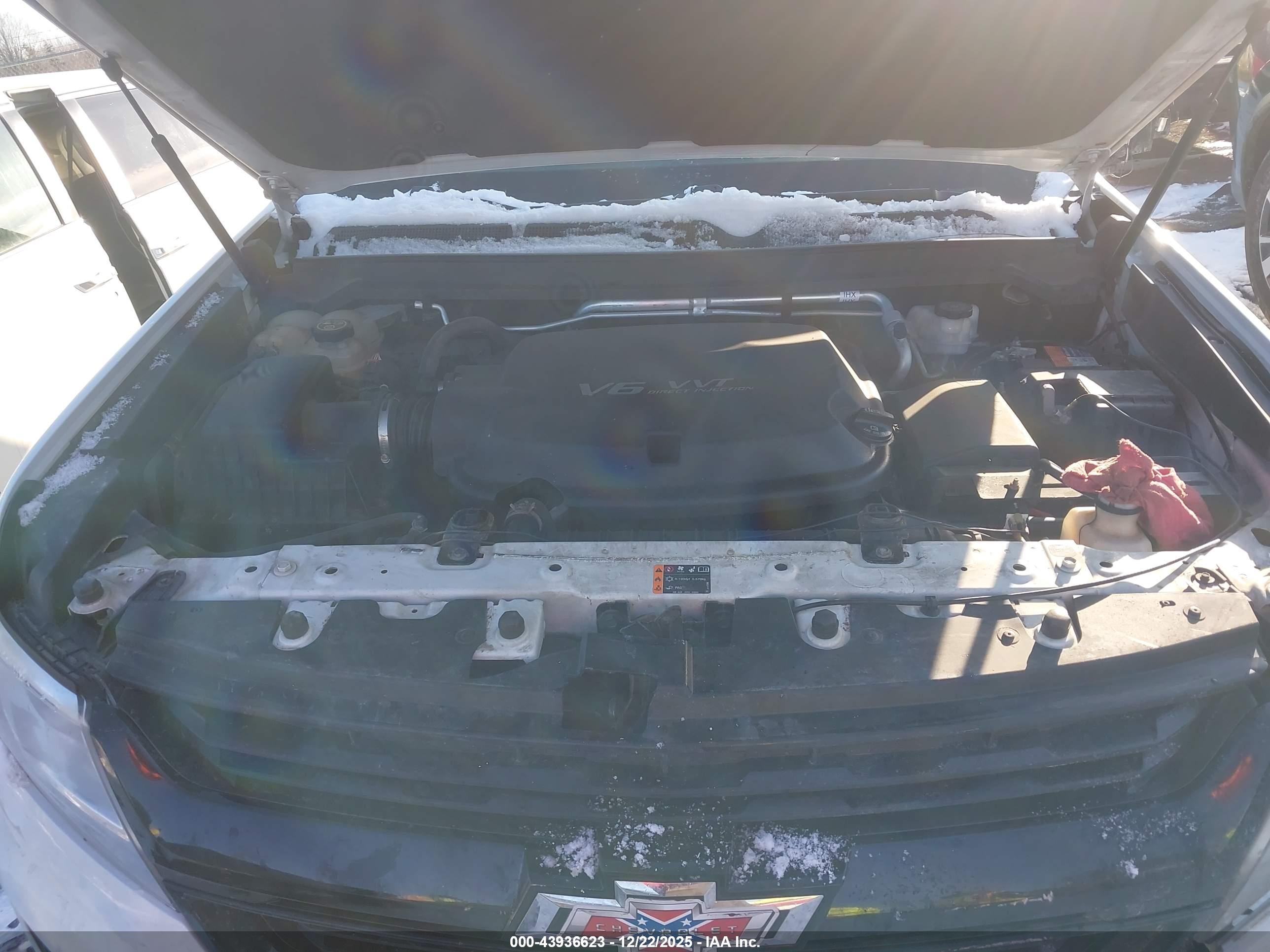CHEVROLET COLORADO image 10
