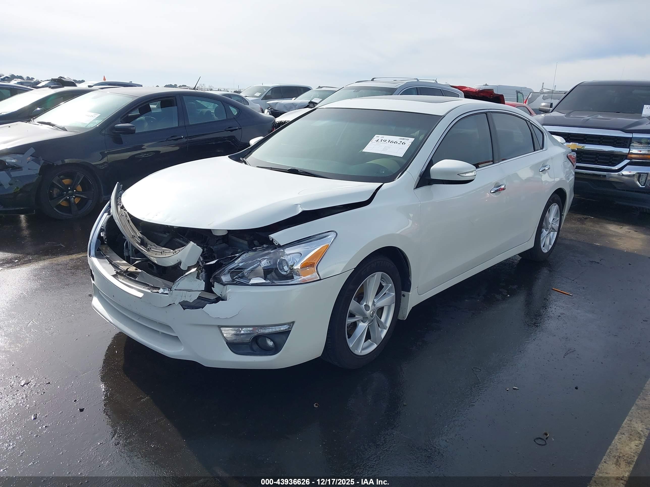 NISSAN ALTIMA image 2