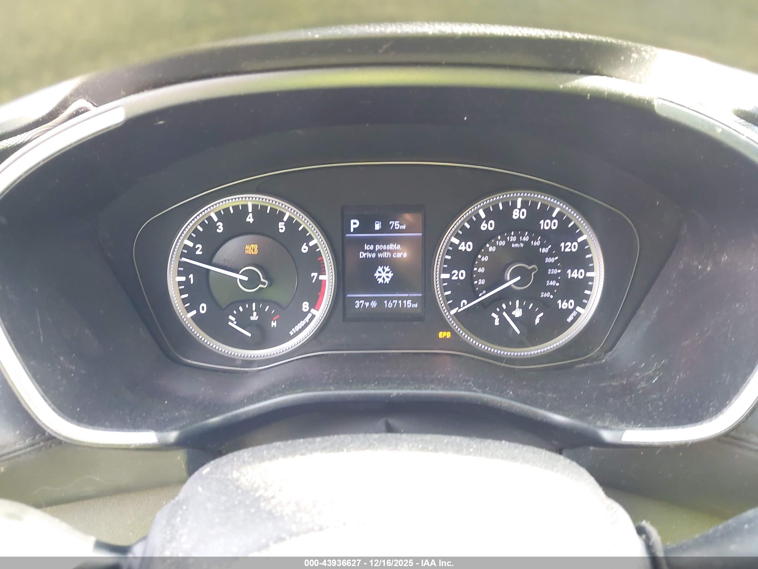 HYUNDAI SANTA image 7