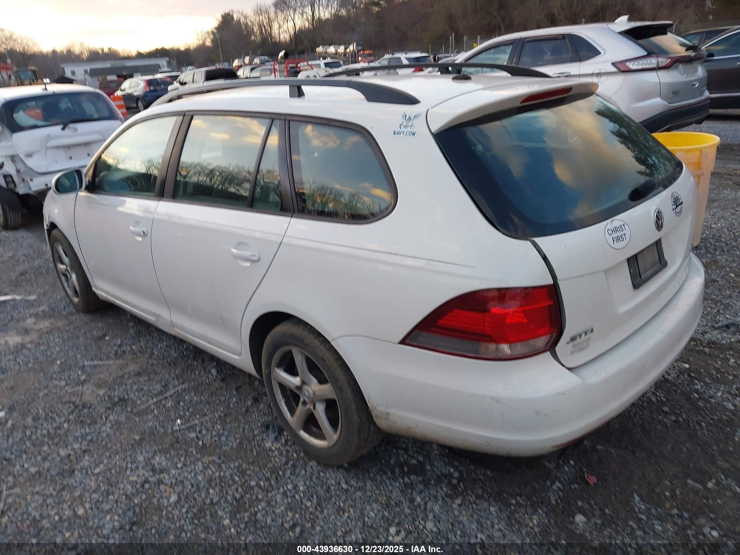 VOLKSWAGEN JETTA image 3