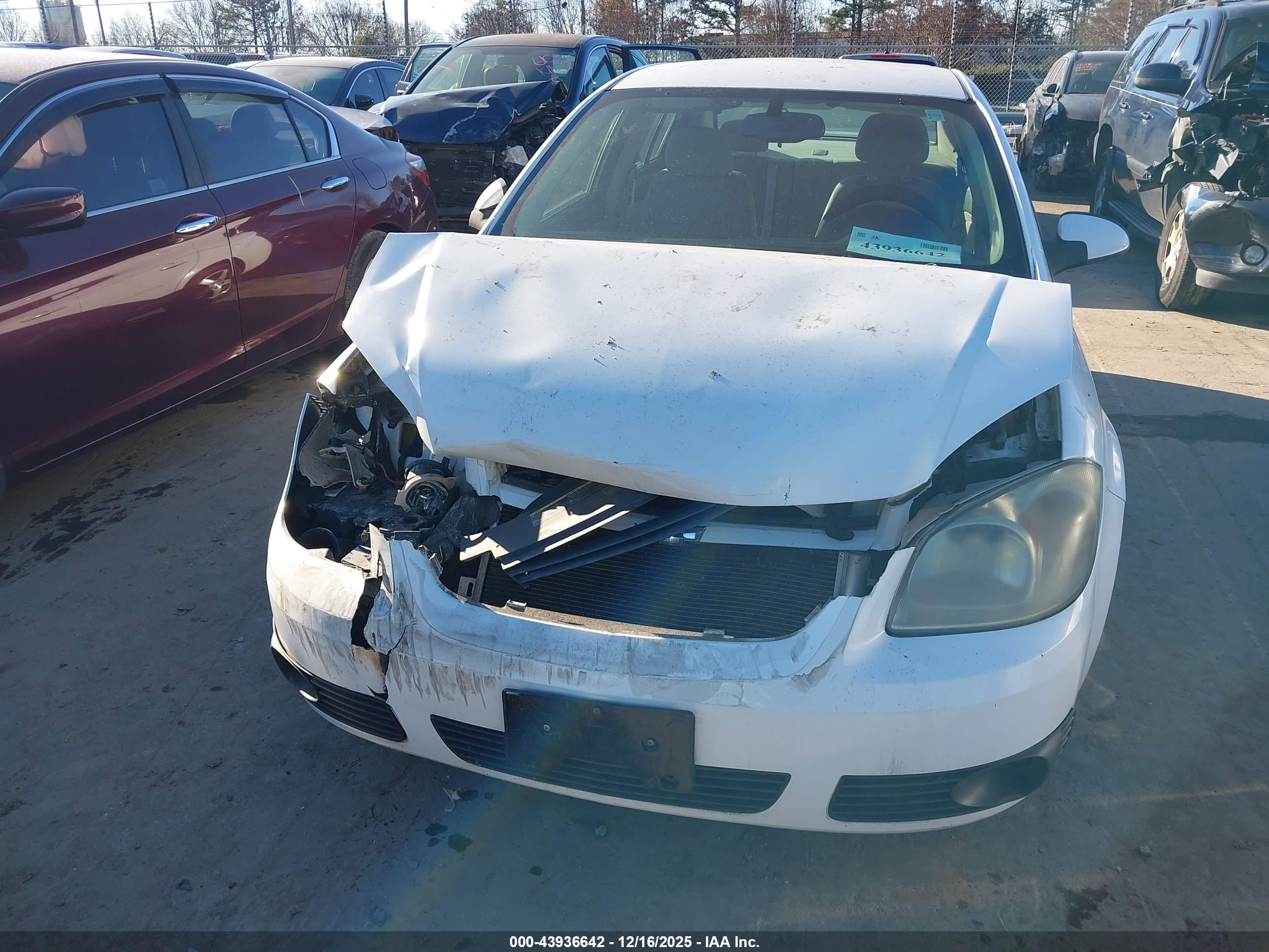 CHEVROLET COBALT image 6