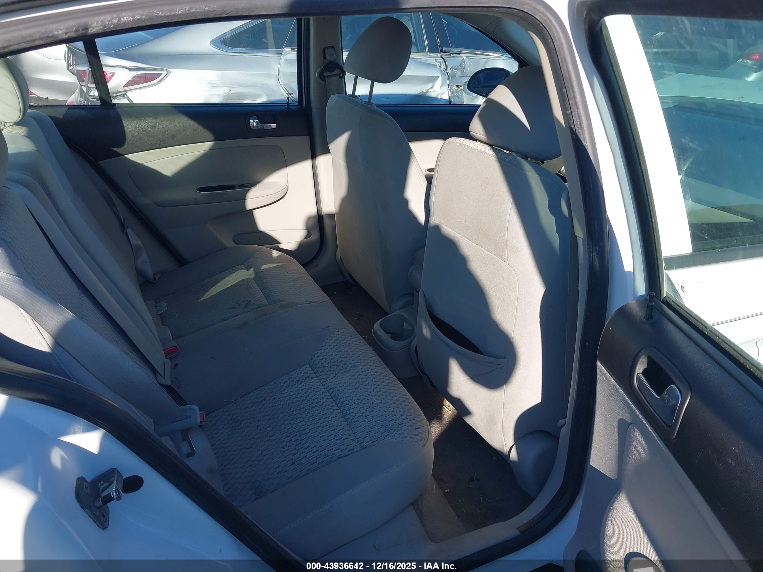CHEVROLET COBALT image 8