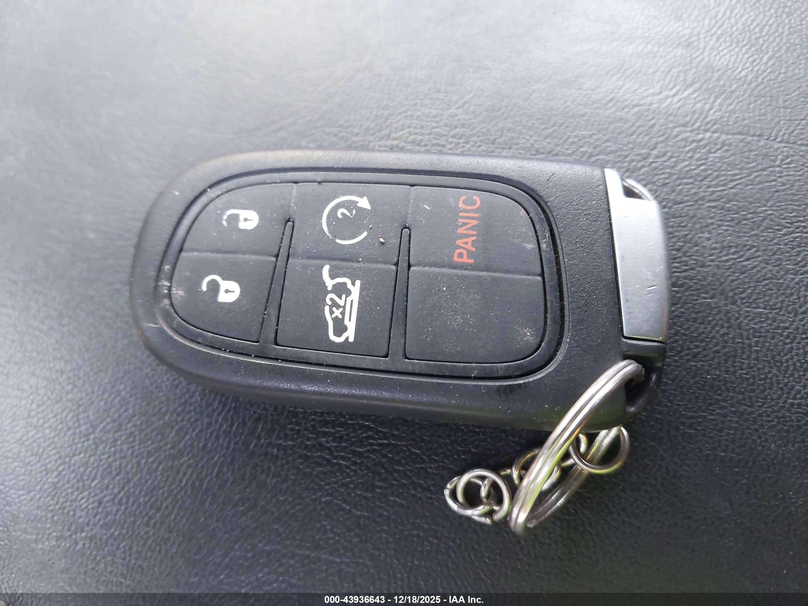 JEEP CHEROKEE image 11