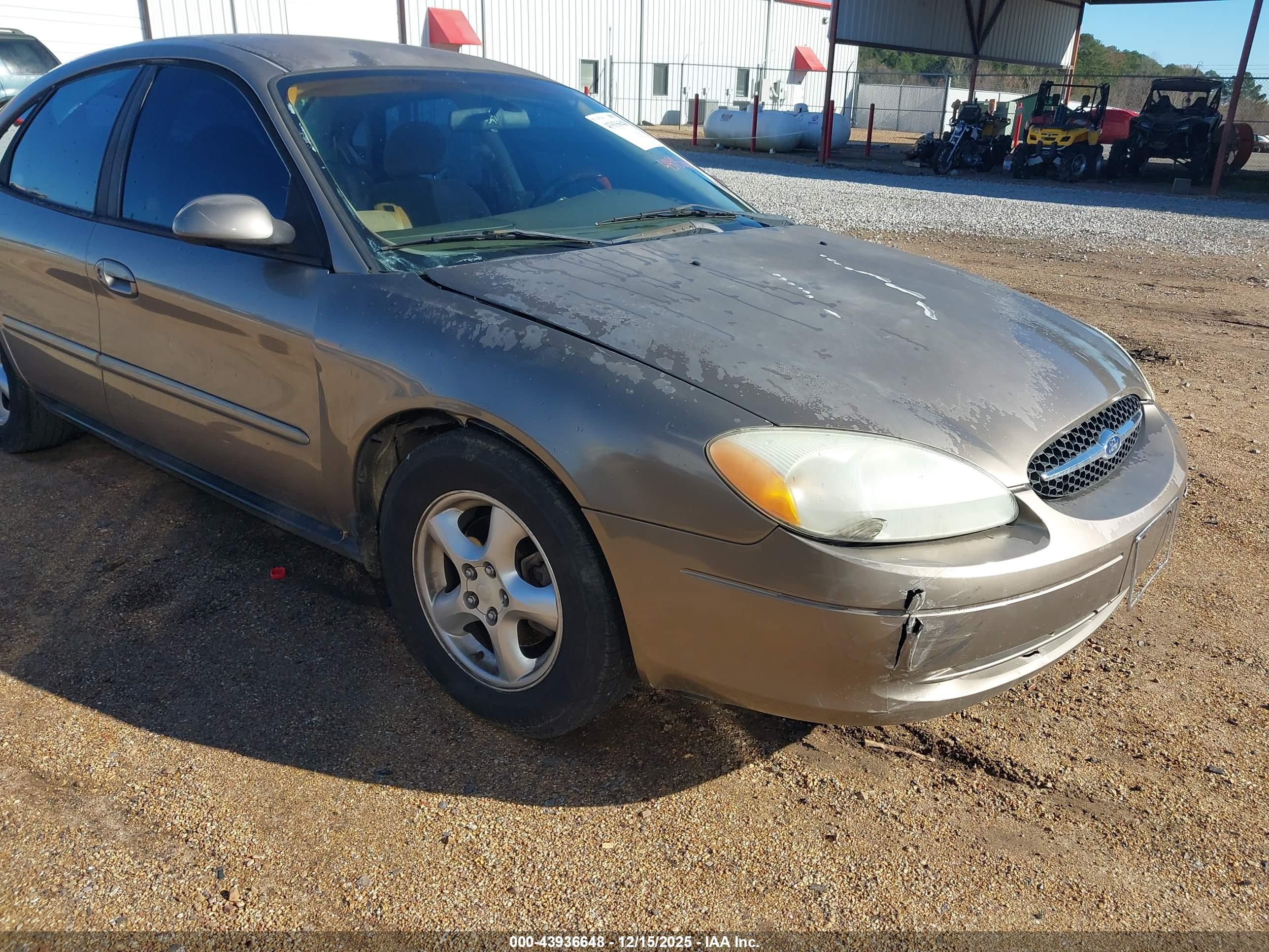 FORD TAURUS image 6