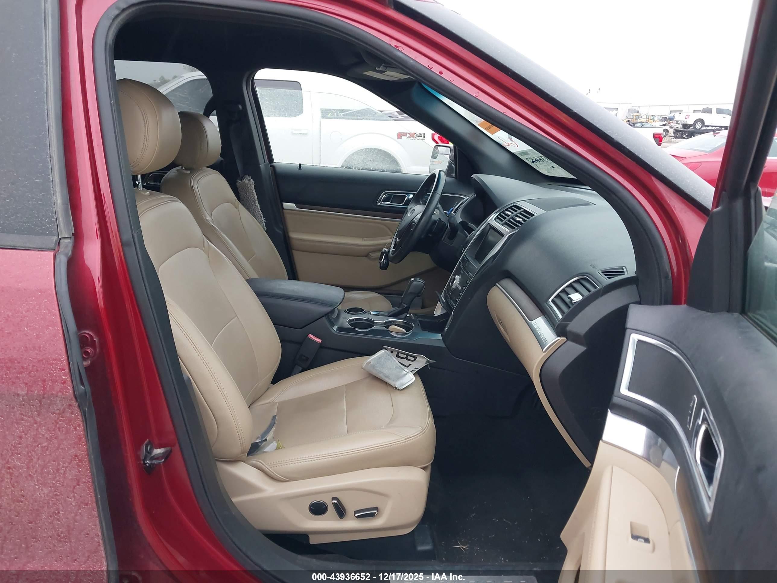 FORD EXPLORER image 5