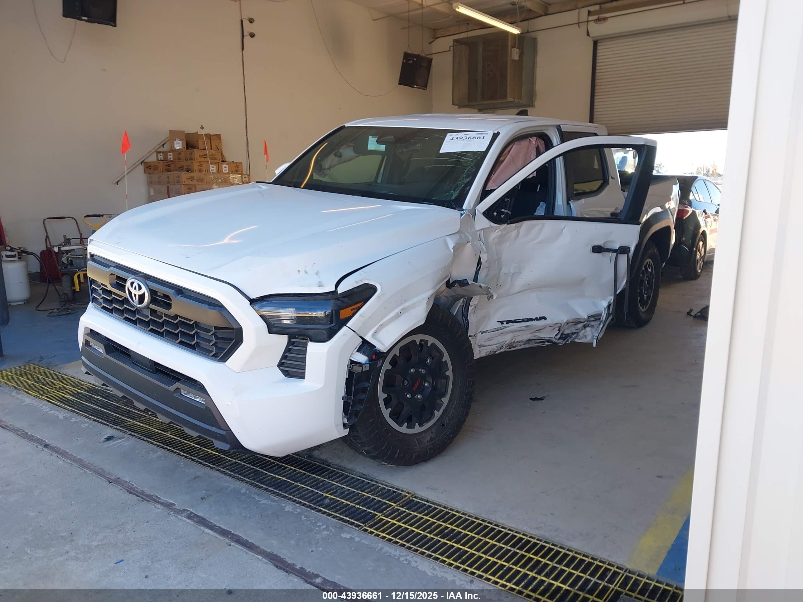 TOYOTA TACOMA image 2