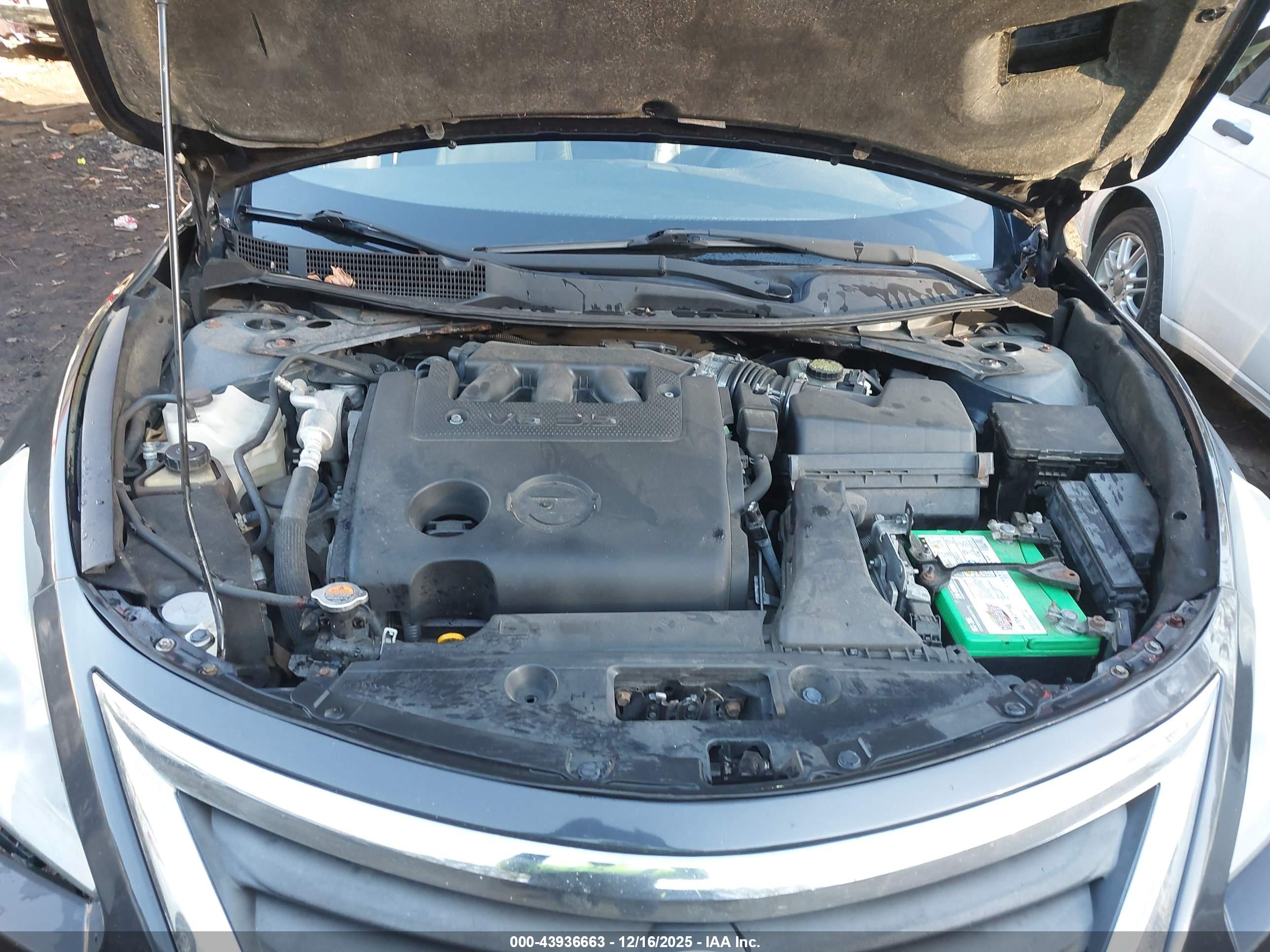 NISSAN ALTIMA image 10