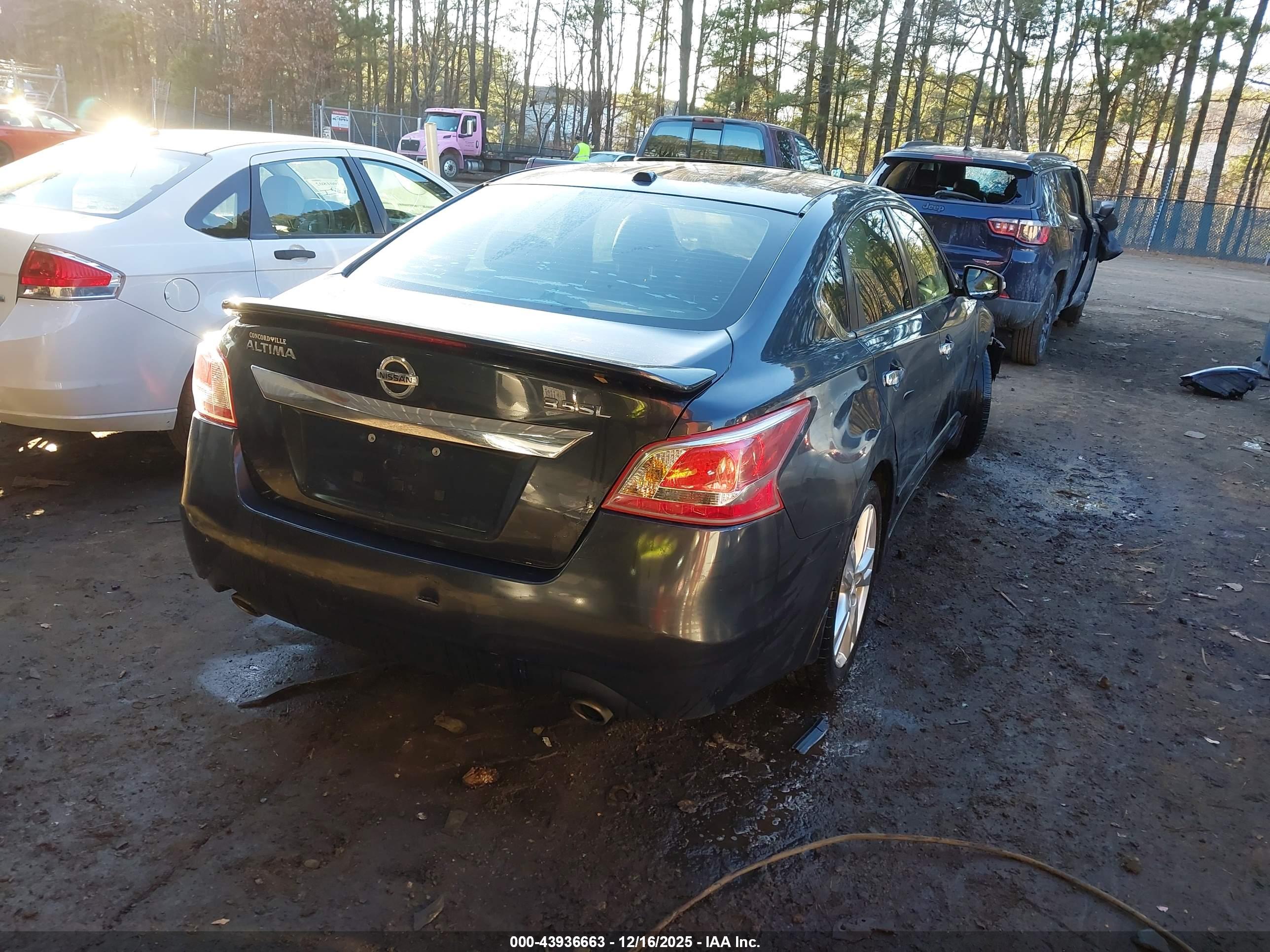 NISSAN ALTIMA image 4
