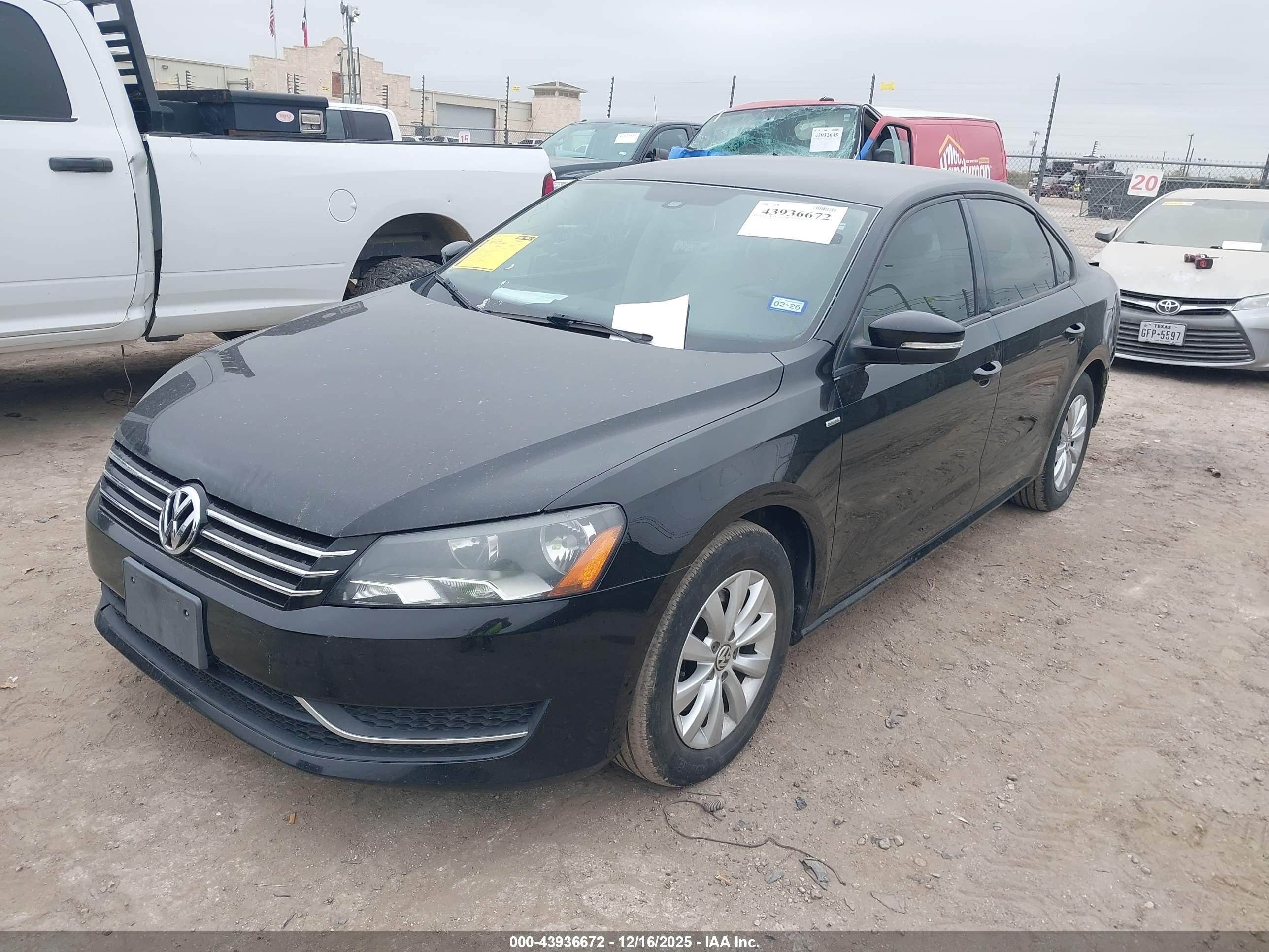 VOLKSWAGEN PASSAT image 2
