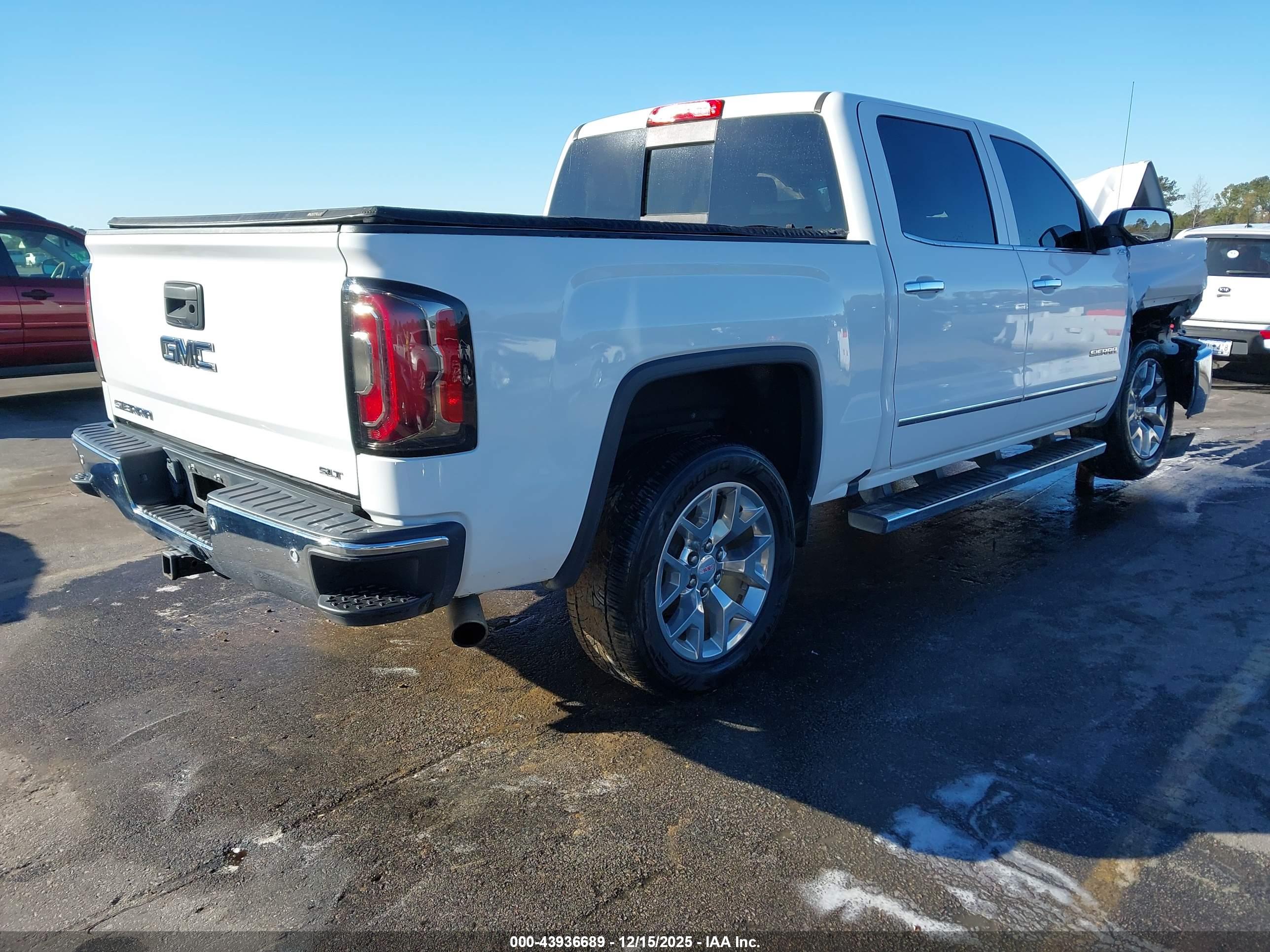GMC SIERRA image 4