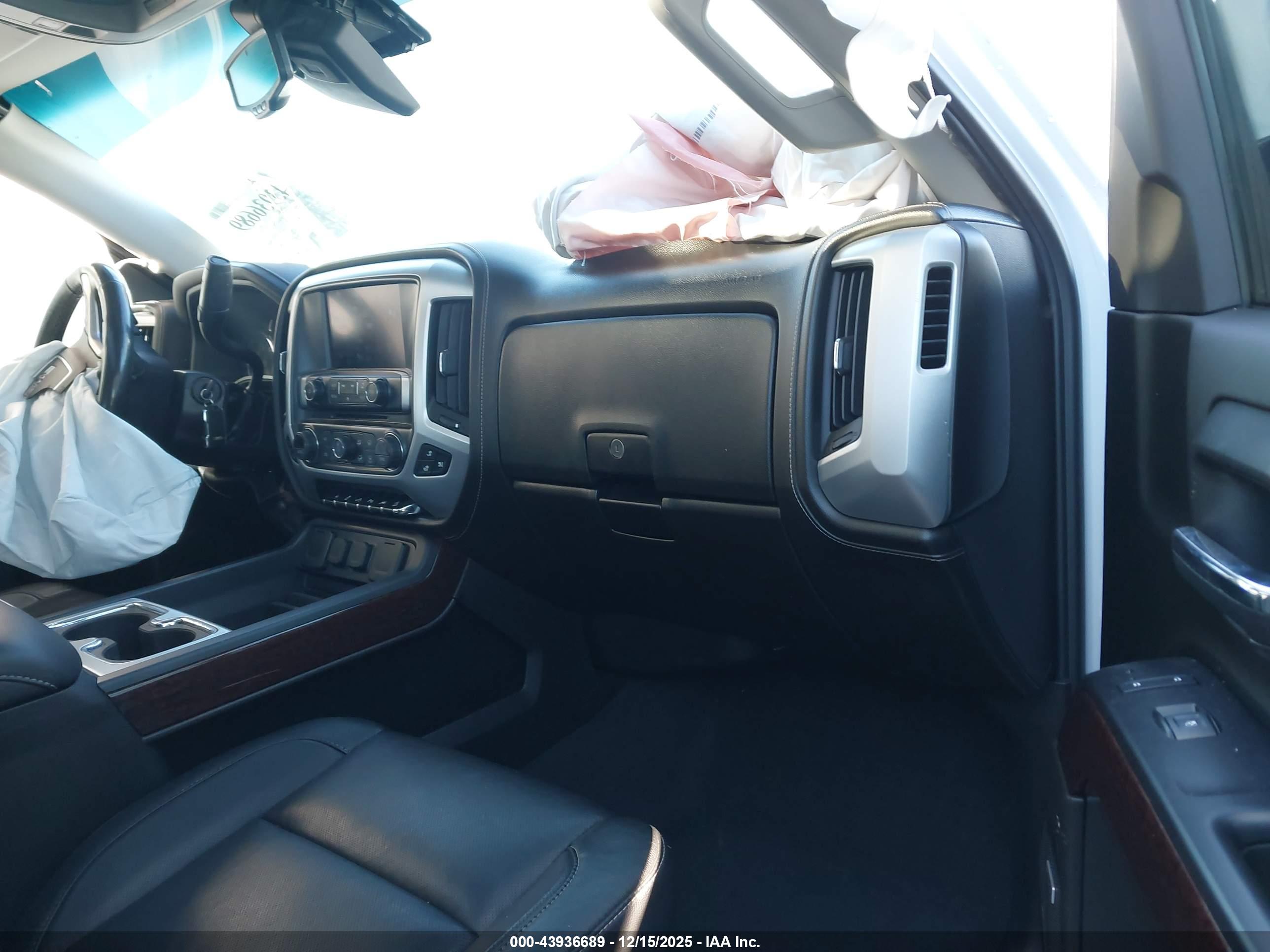 GMC SIERRA image 5