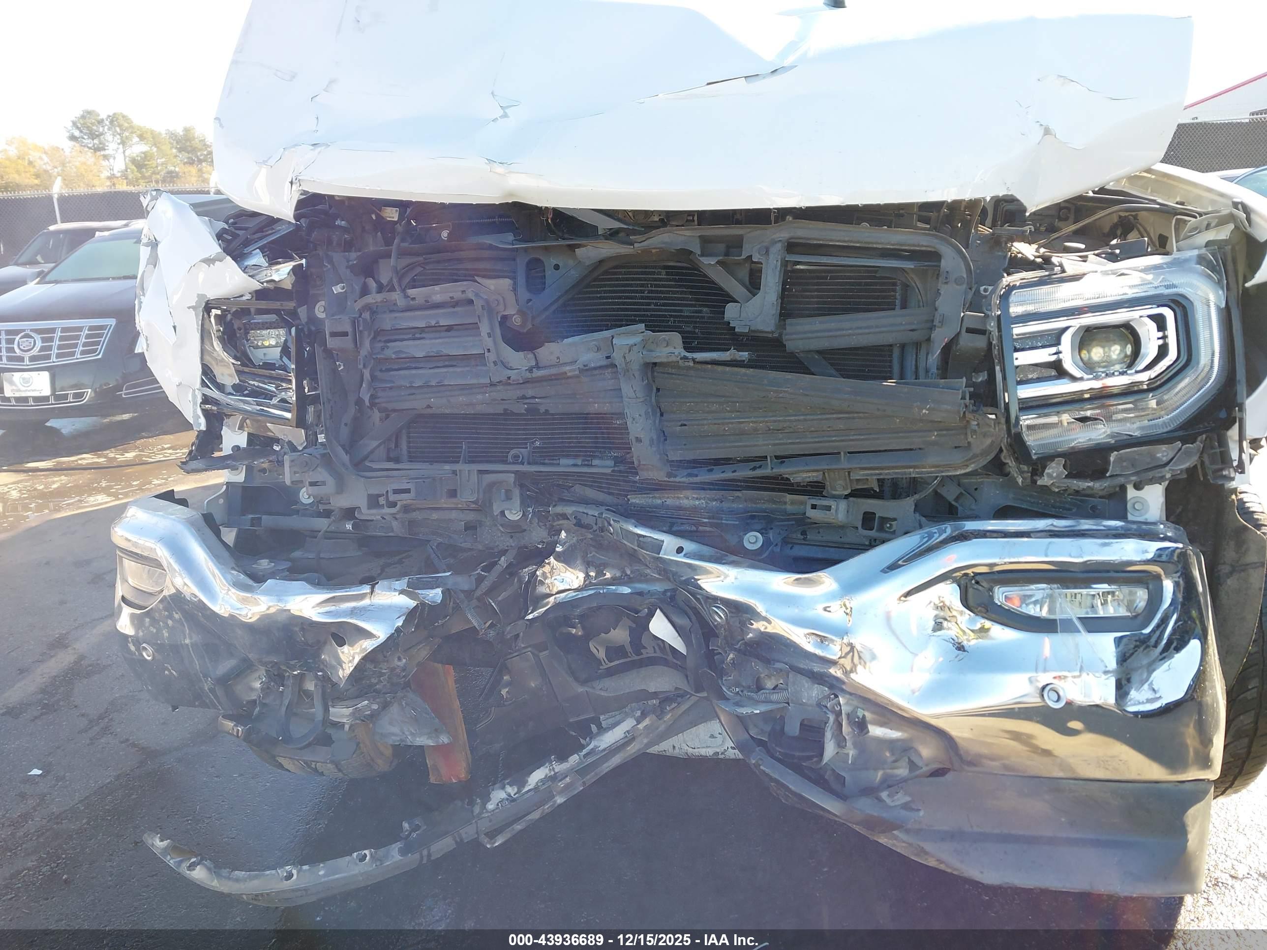 GMC SIERRA image 6
