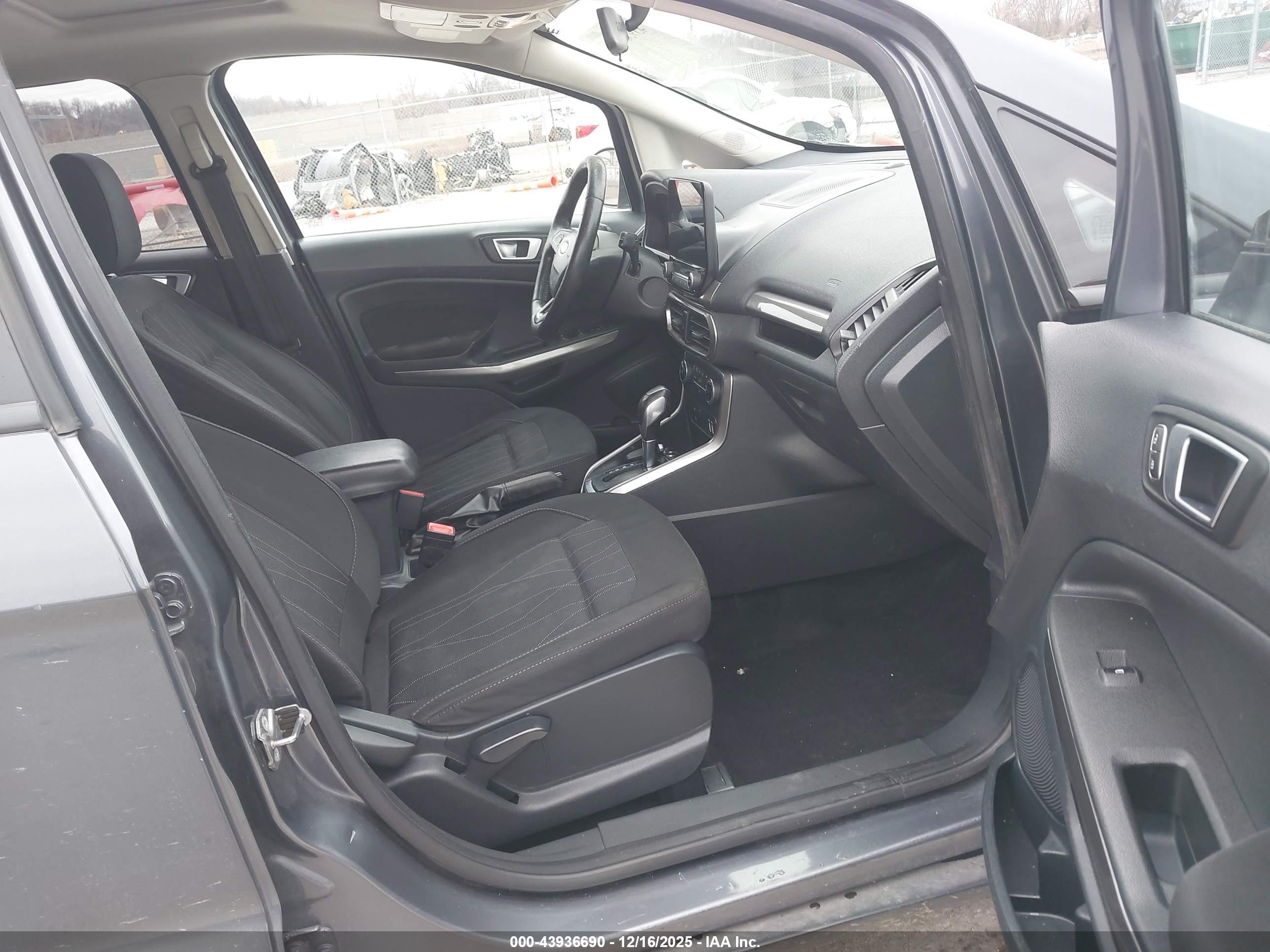 FORD ECOSPORT image 5