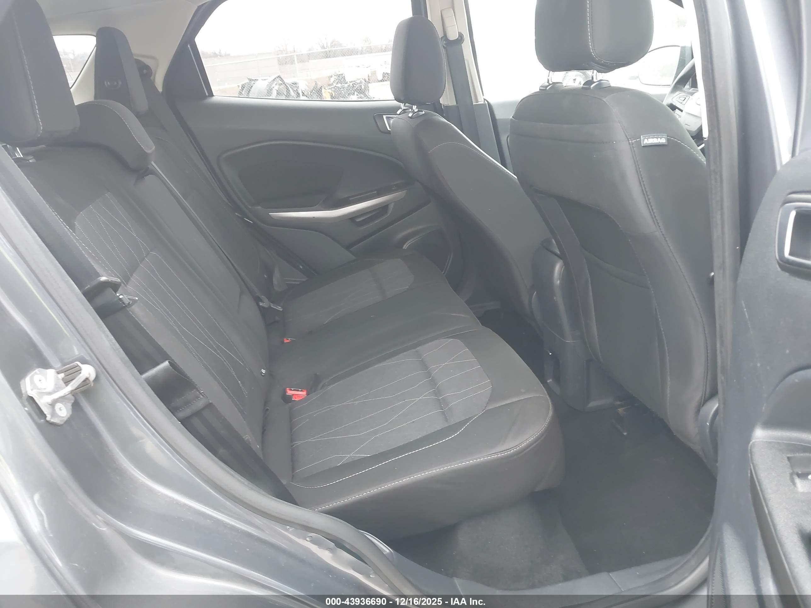 FORD ECOSPORT image 8