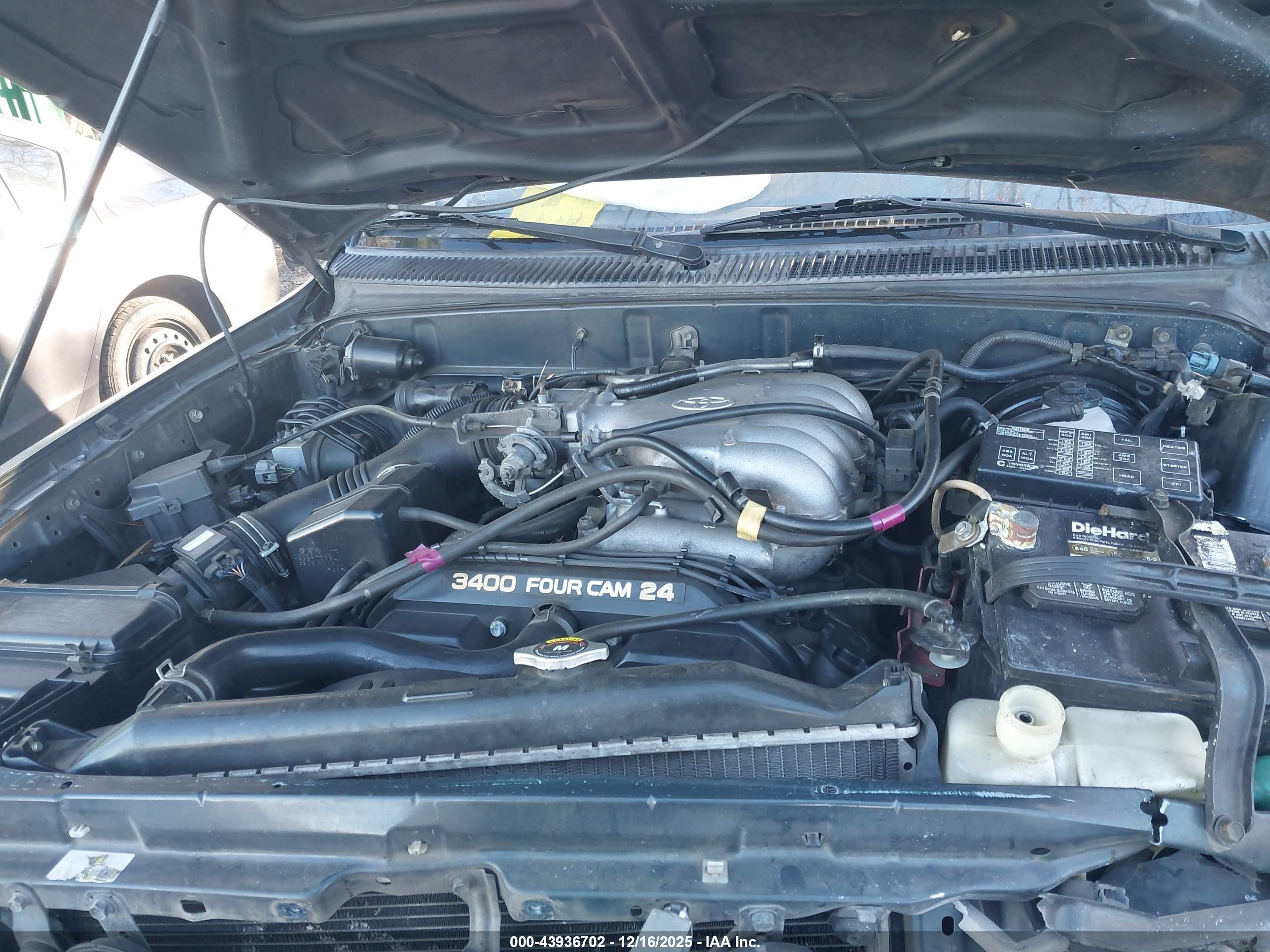TOYOTA 4RUNNER image 10