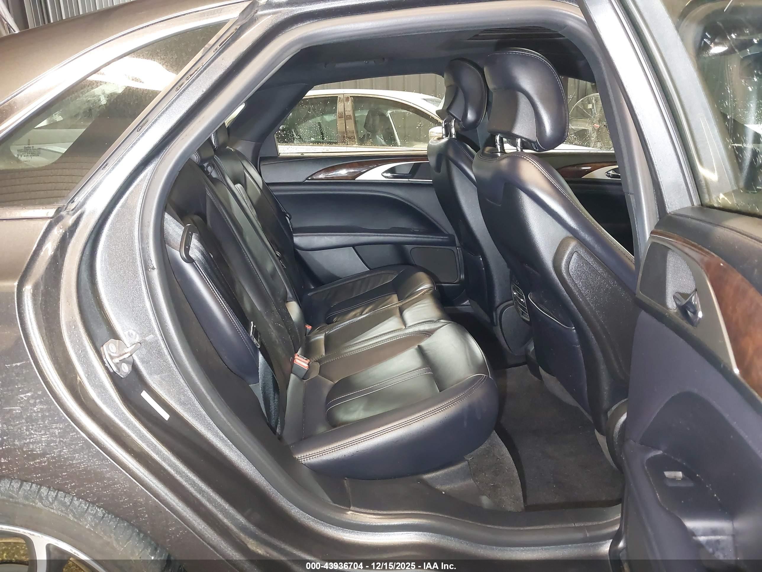LINCOLN MKZ image 8