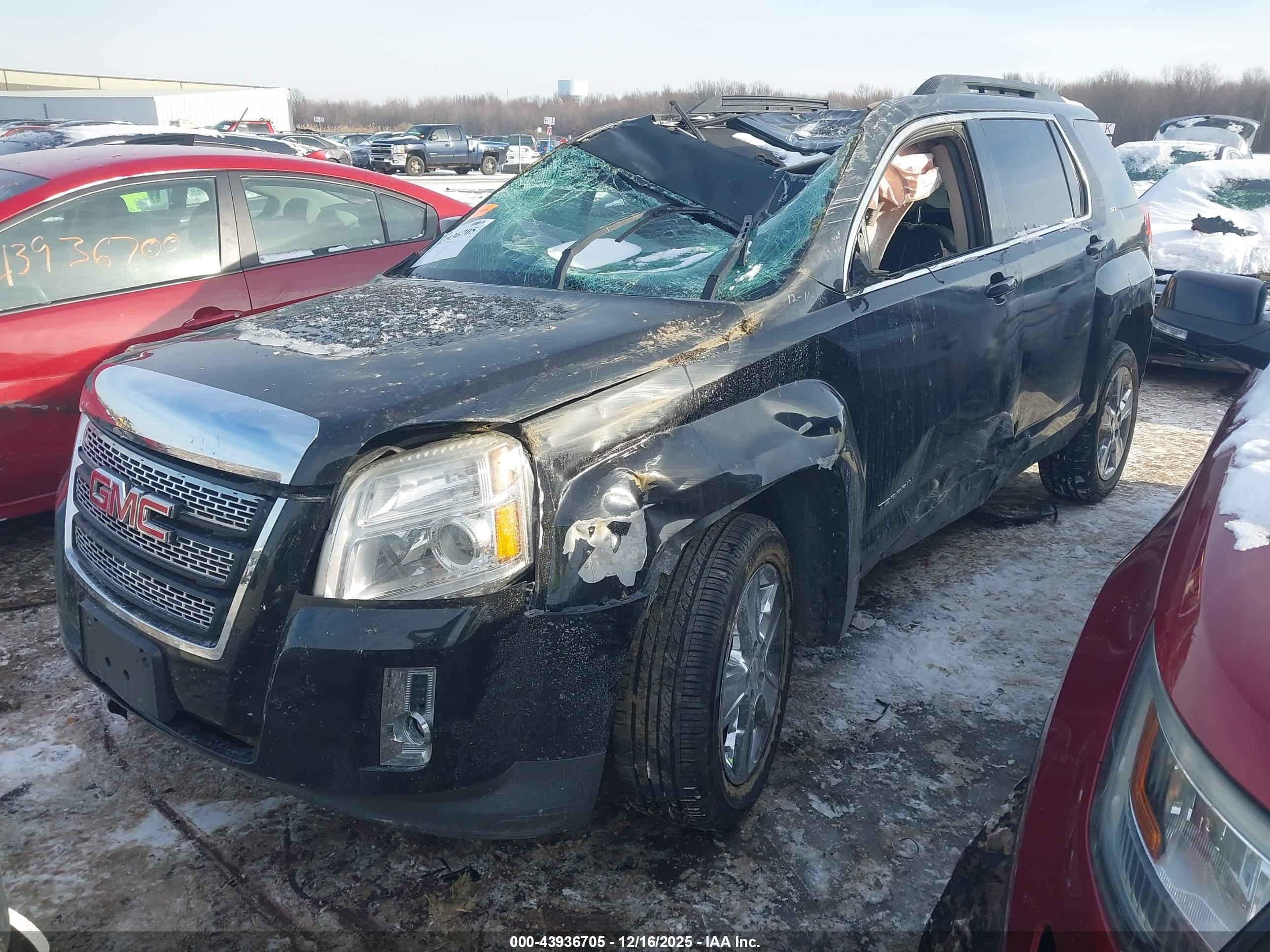 GMC TERRAIN image 2