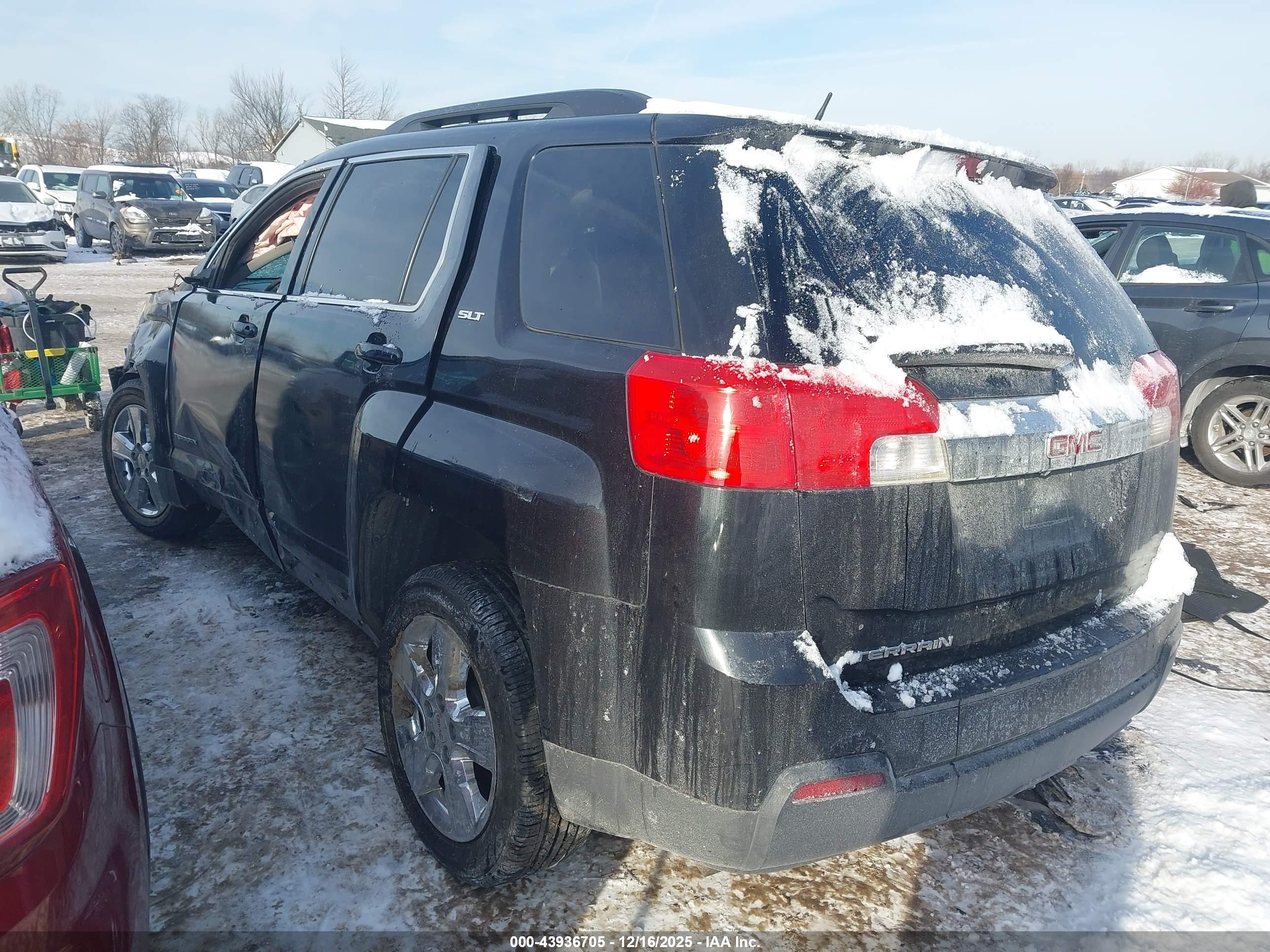 GMC TERRAIN image 3