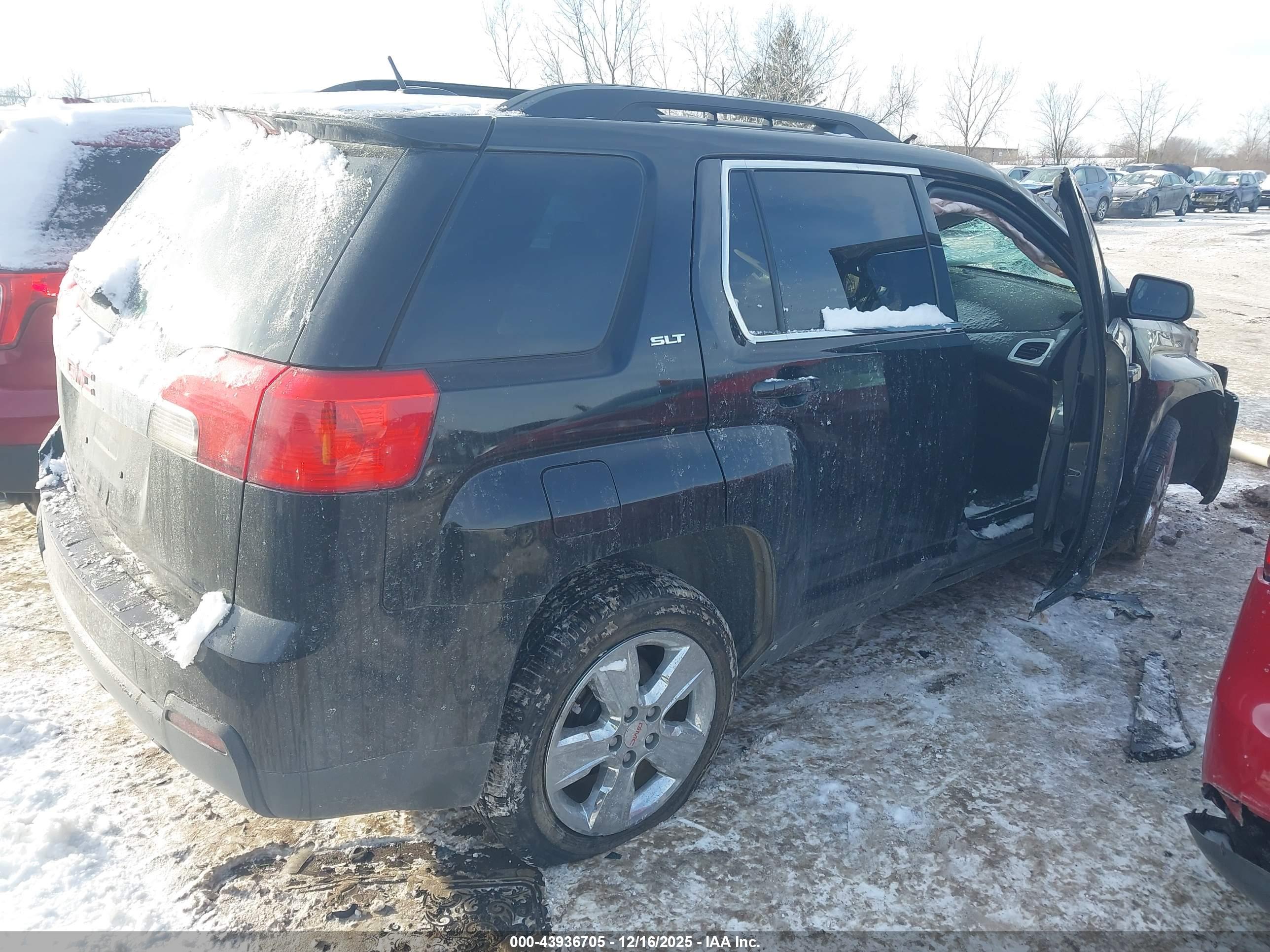 GMC TERRAIN image 4