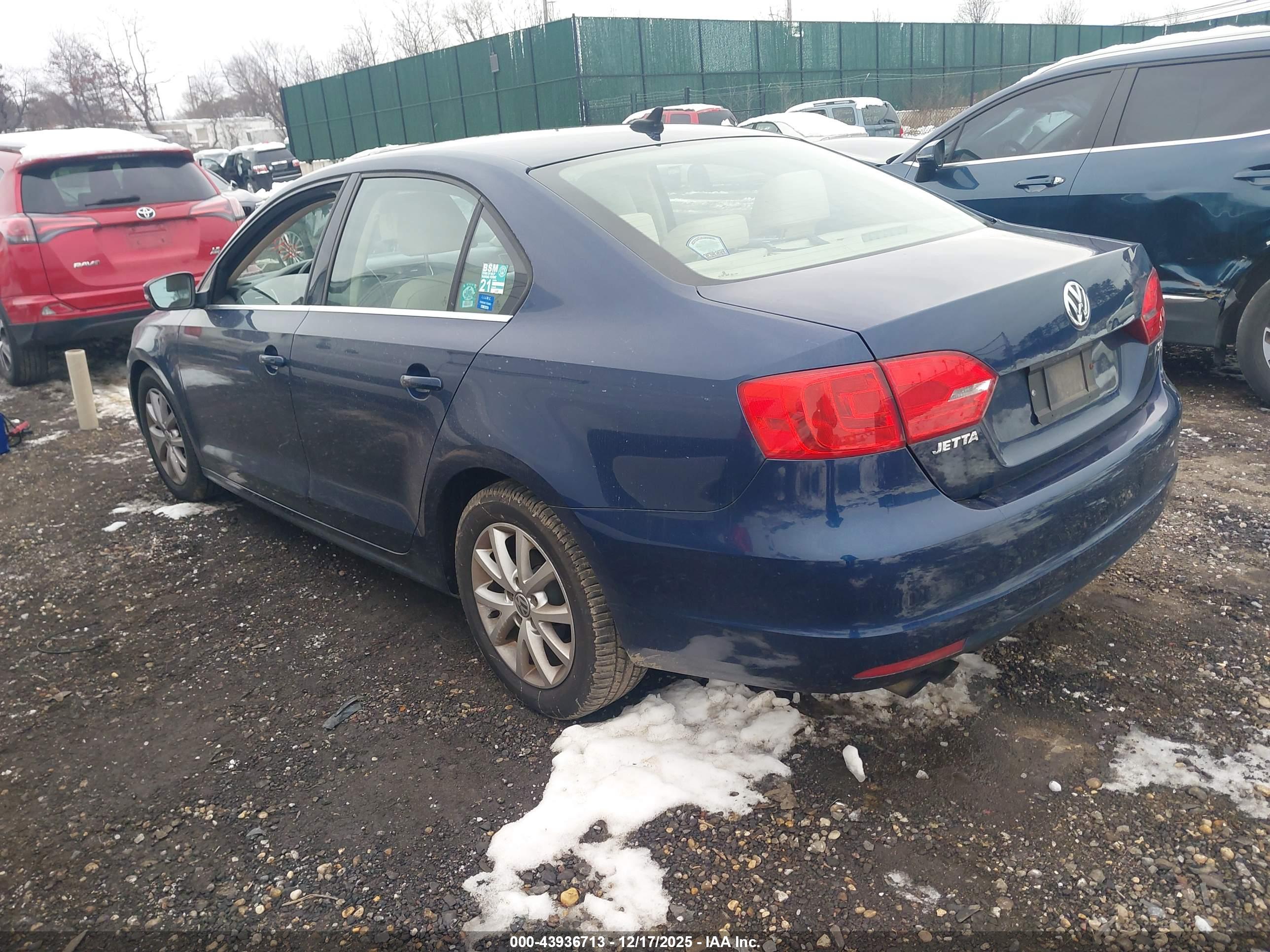 VOLKSWAGEN JETTA image 3