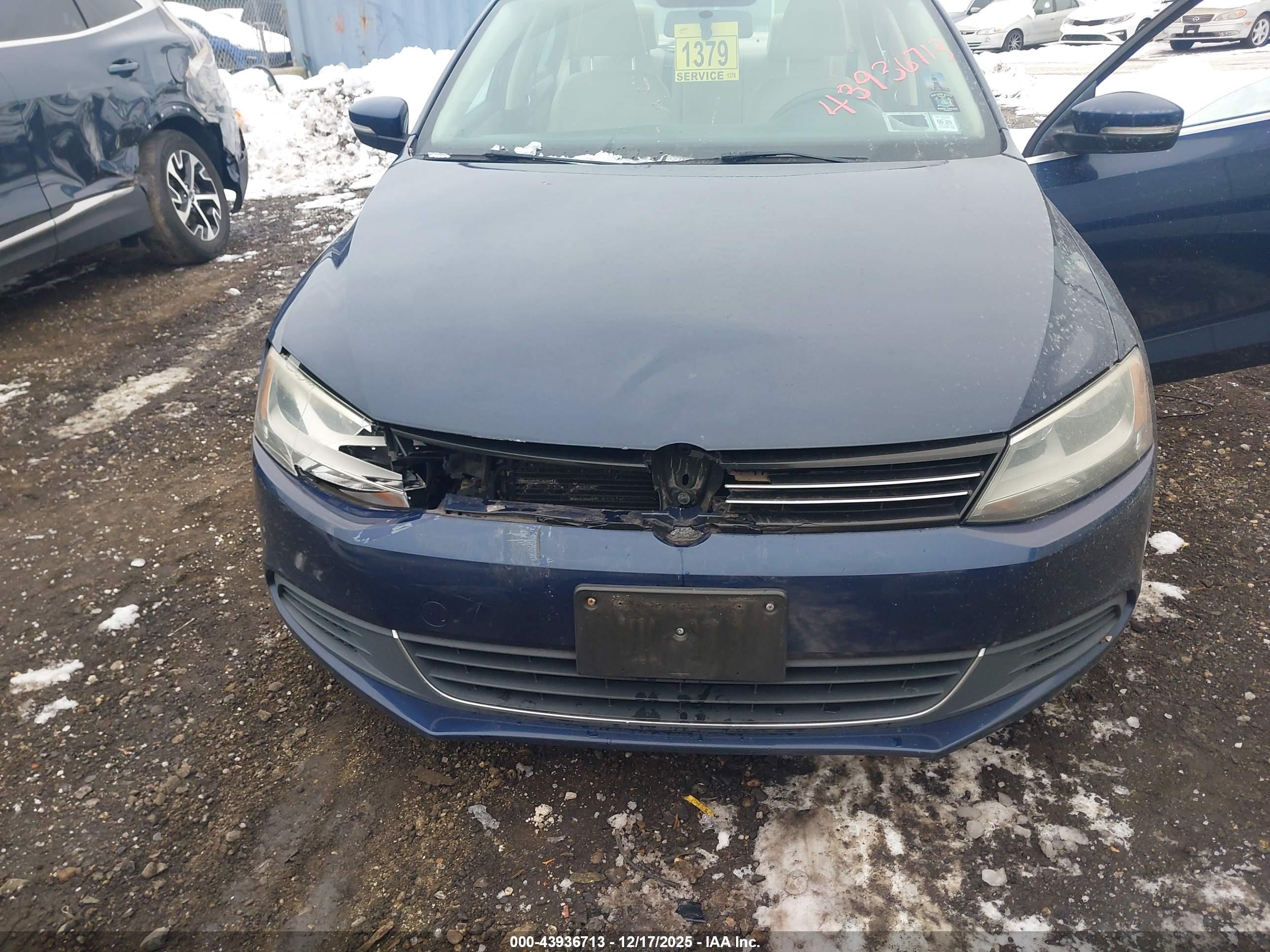 VOLKSWAGEN JETTA image 6