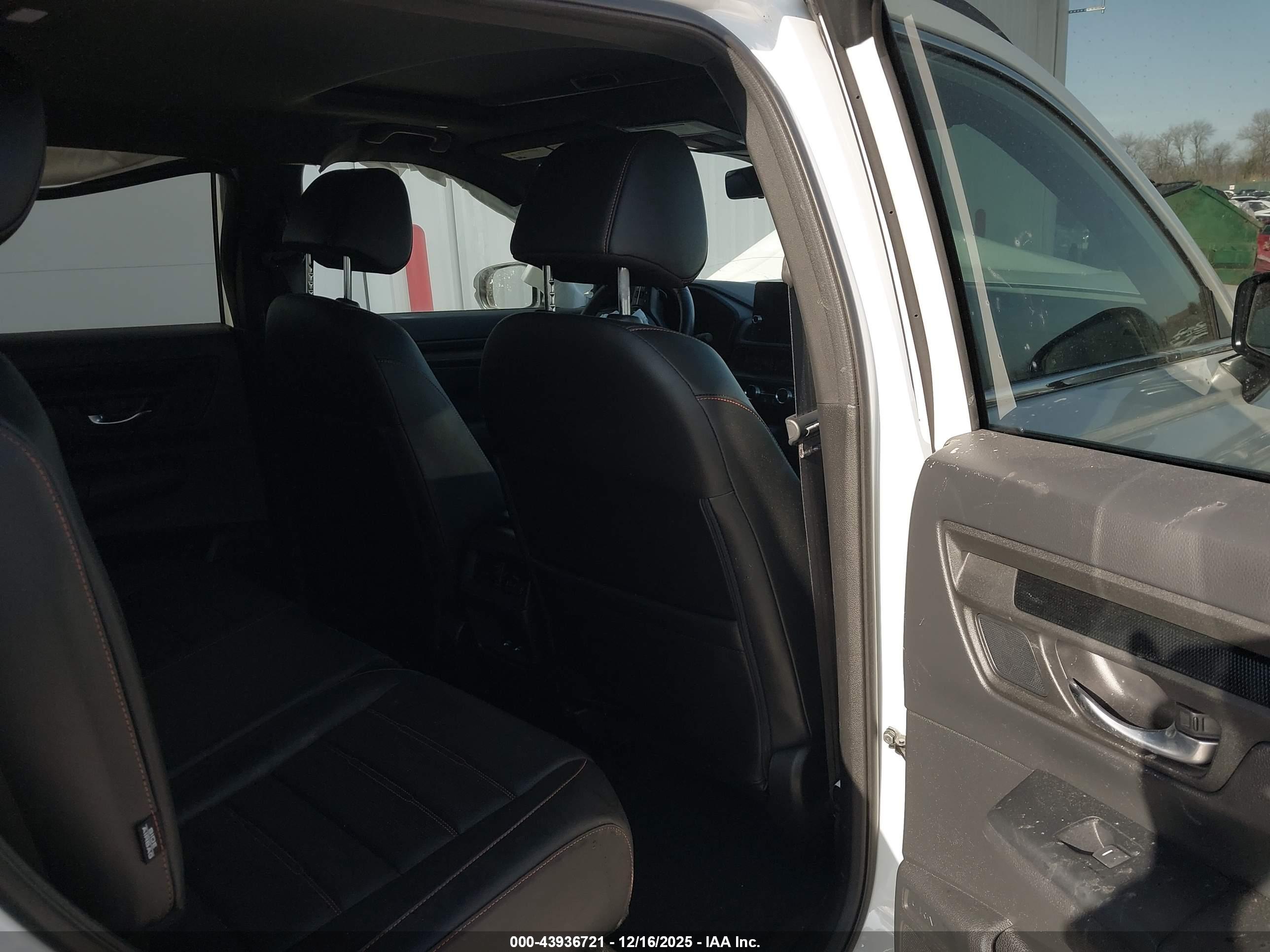 HONDA CR-V image 8
