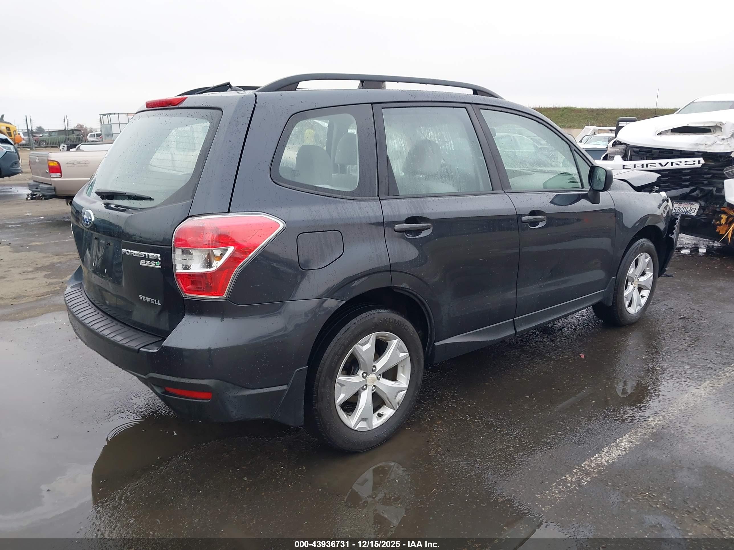 SUBARU FORESTER image 4