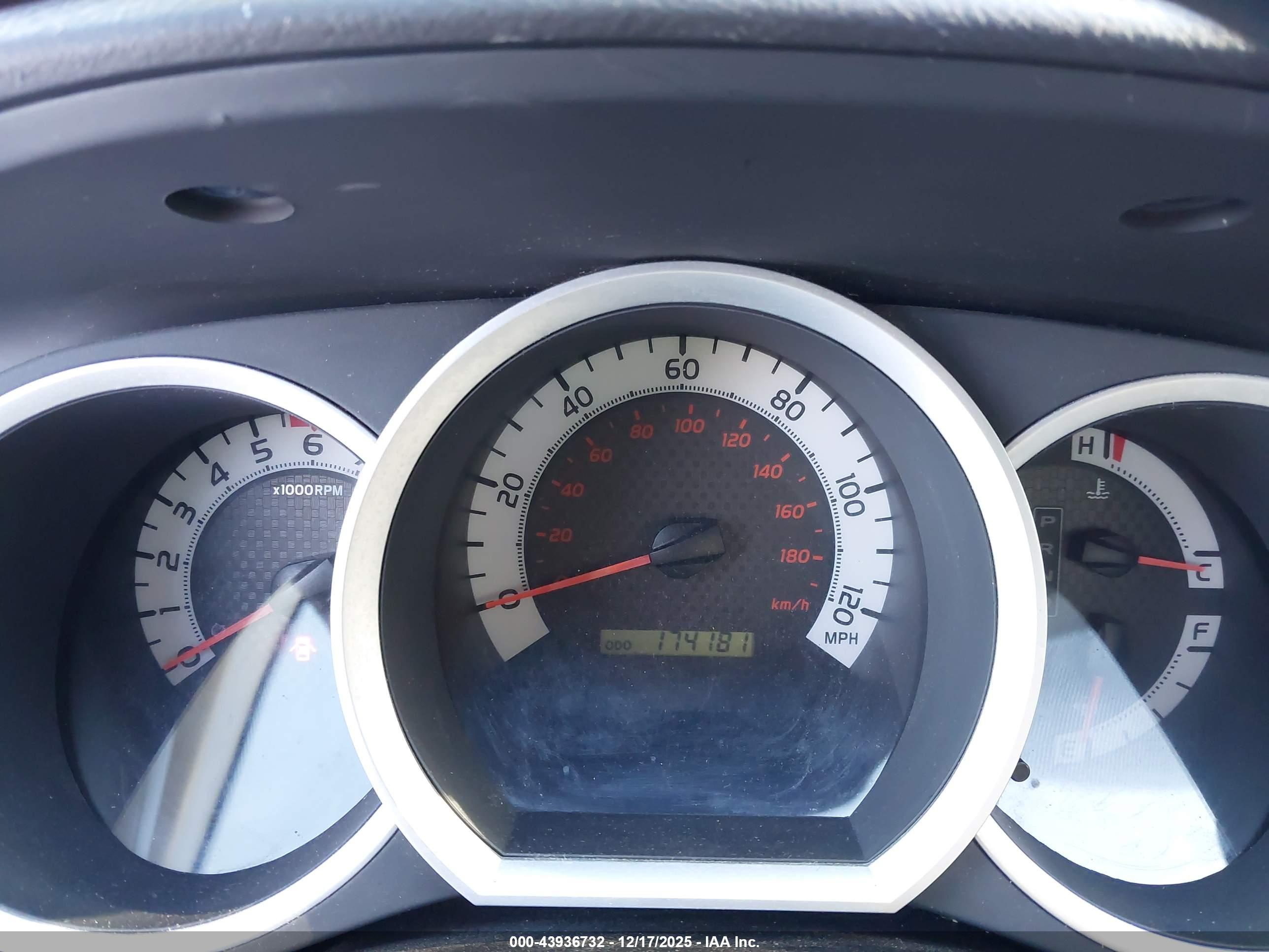 TOYOTA TACOMA image 7