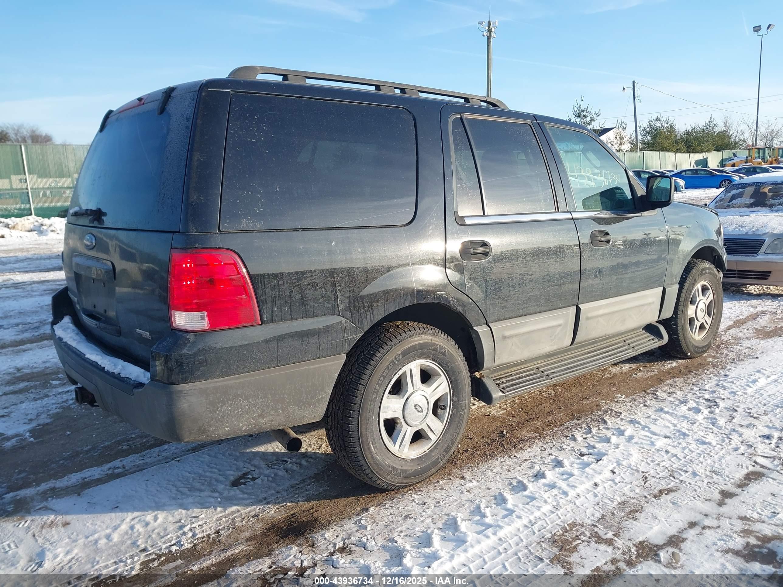 FORD EXPEDITION image 4