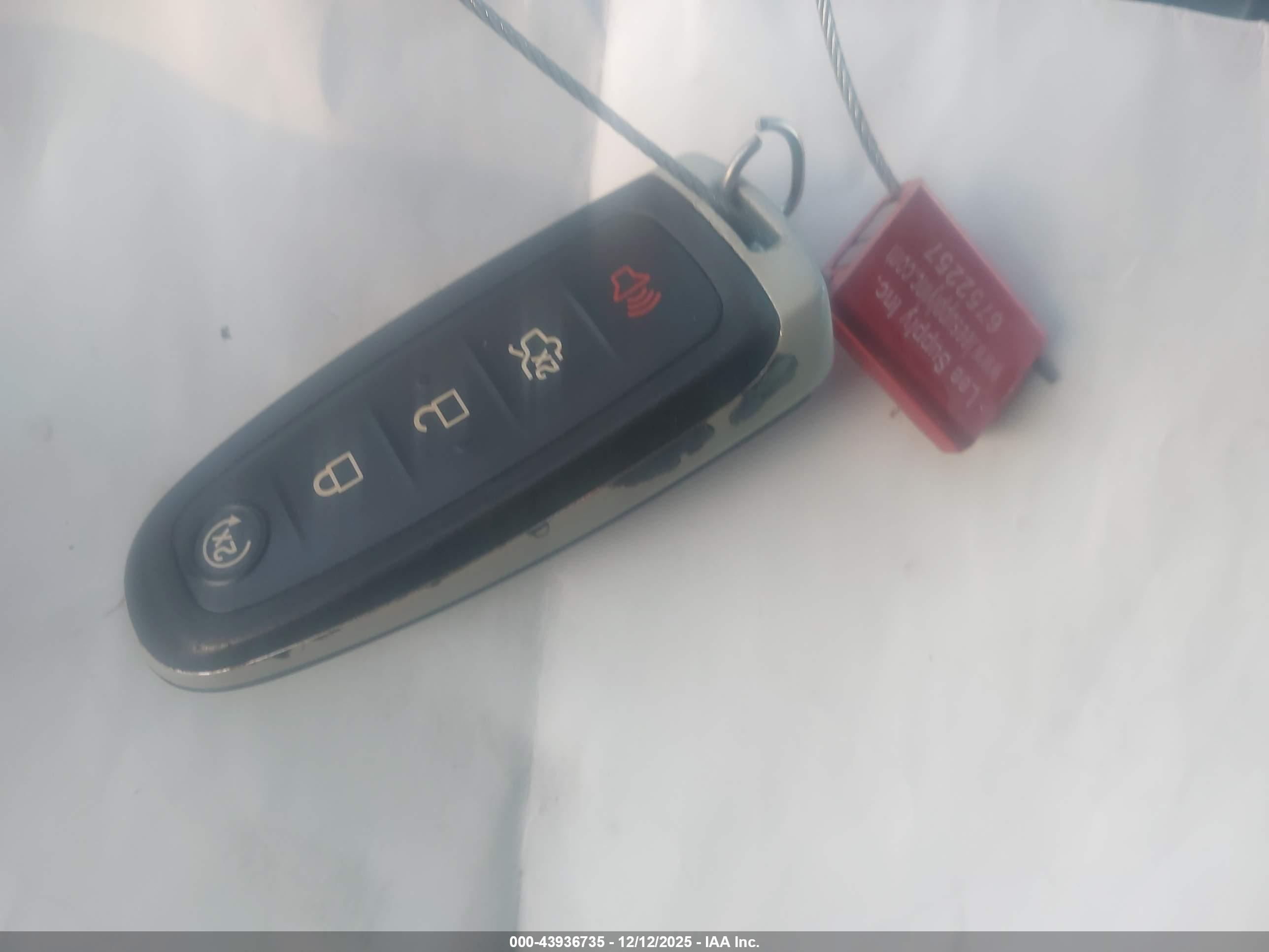 FORD EXPEDITION image 11