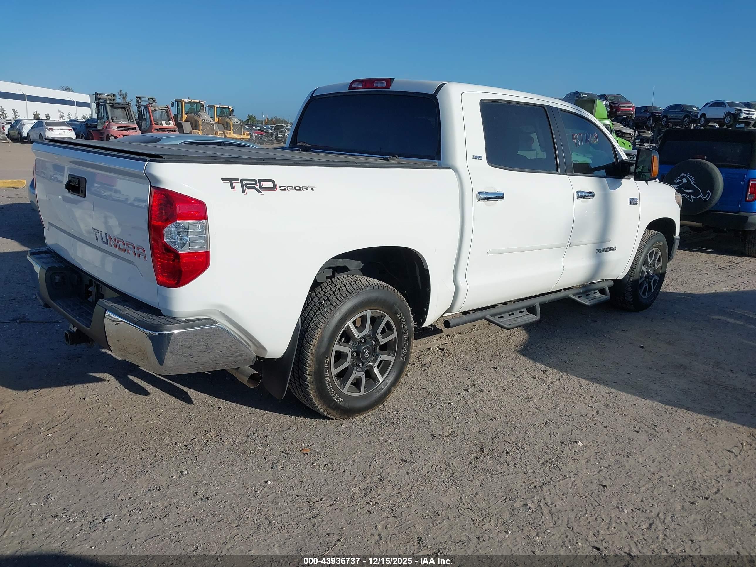 TOYOTA TUNDRA image 4