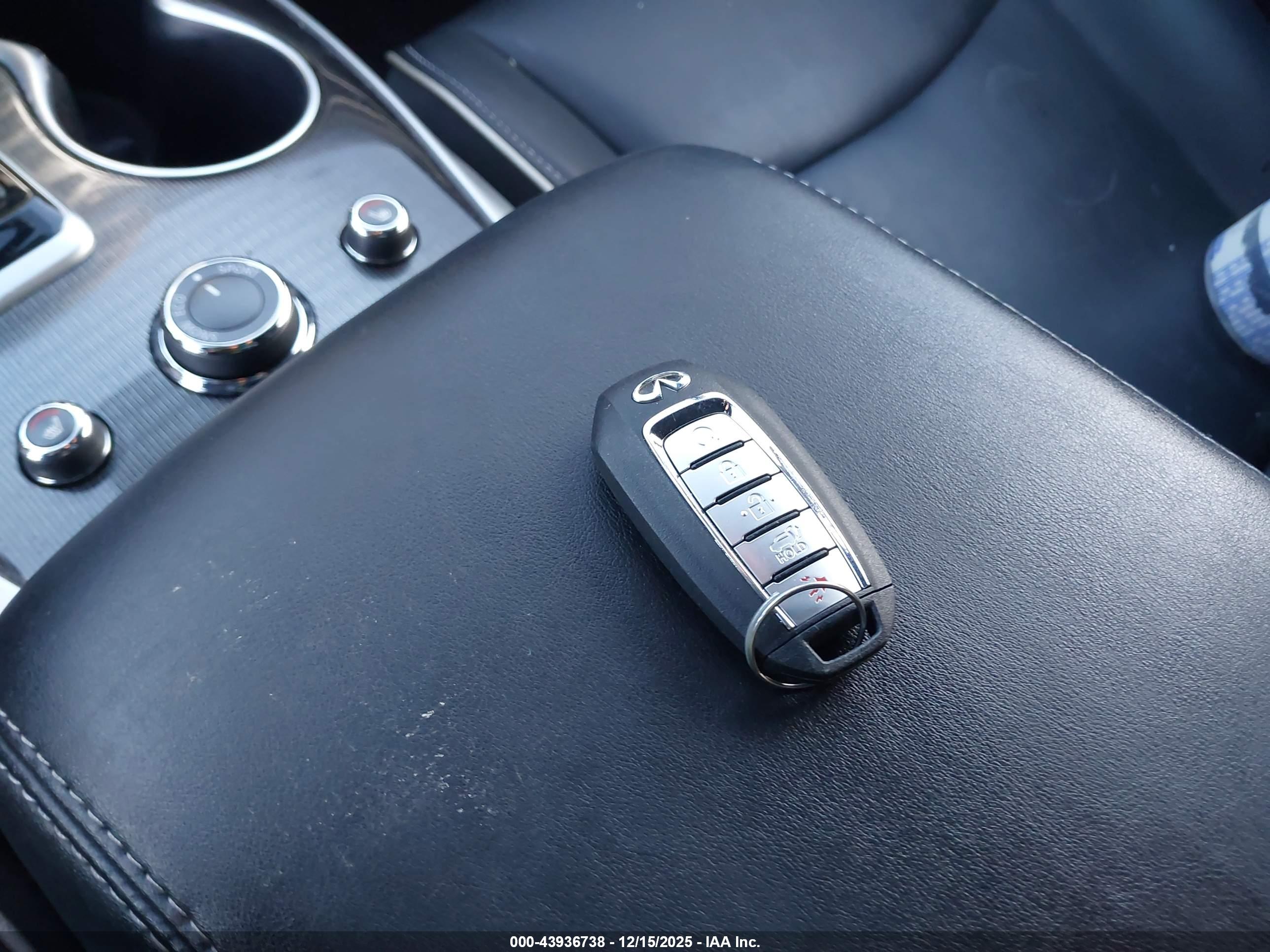 INFINITI QX60 image 11