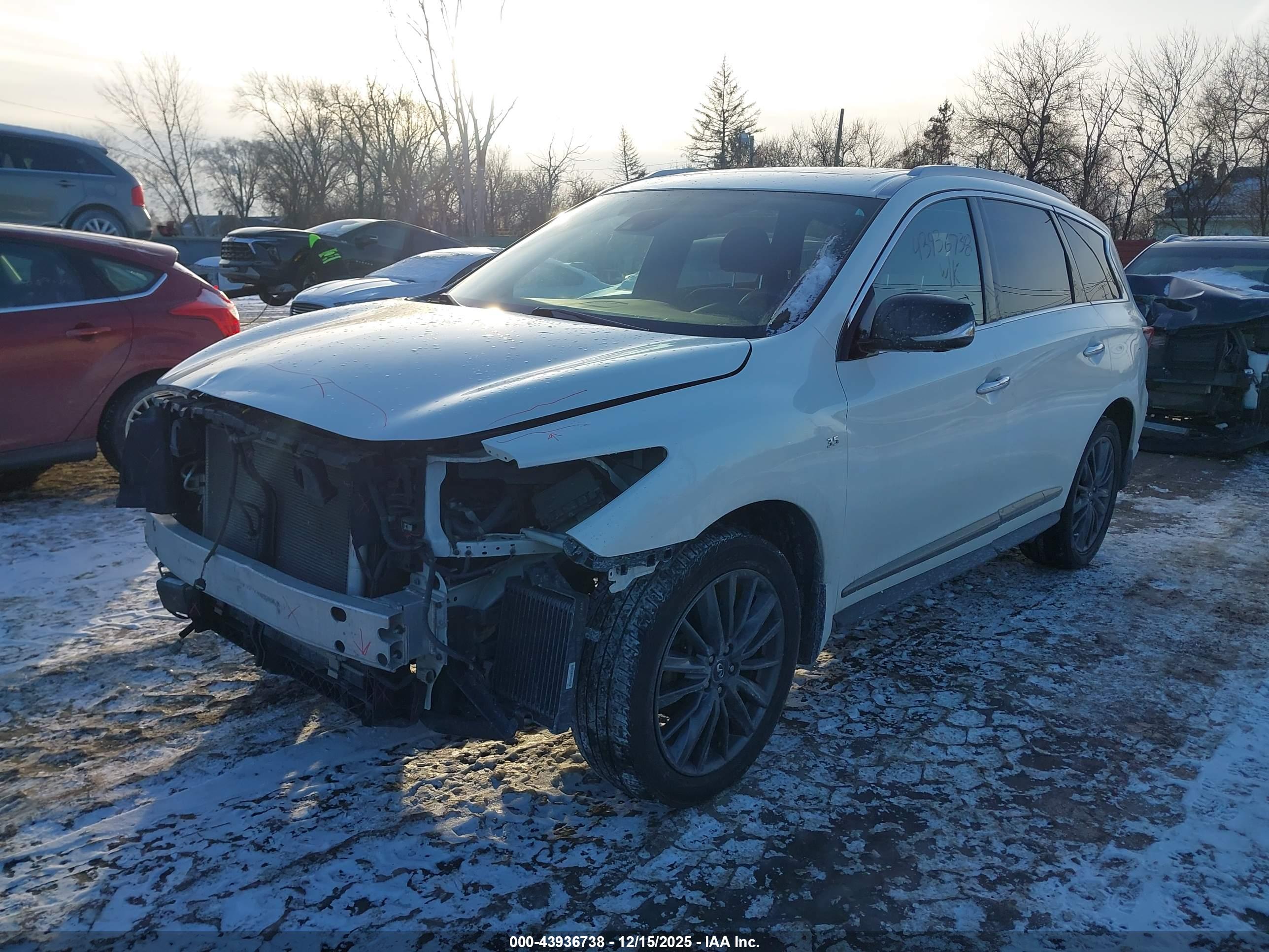 INFINITI QX60 image 2