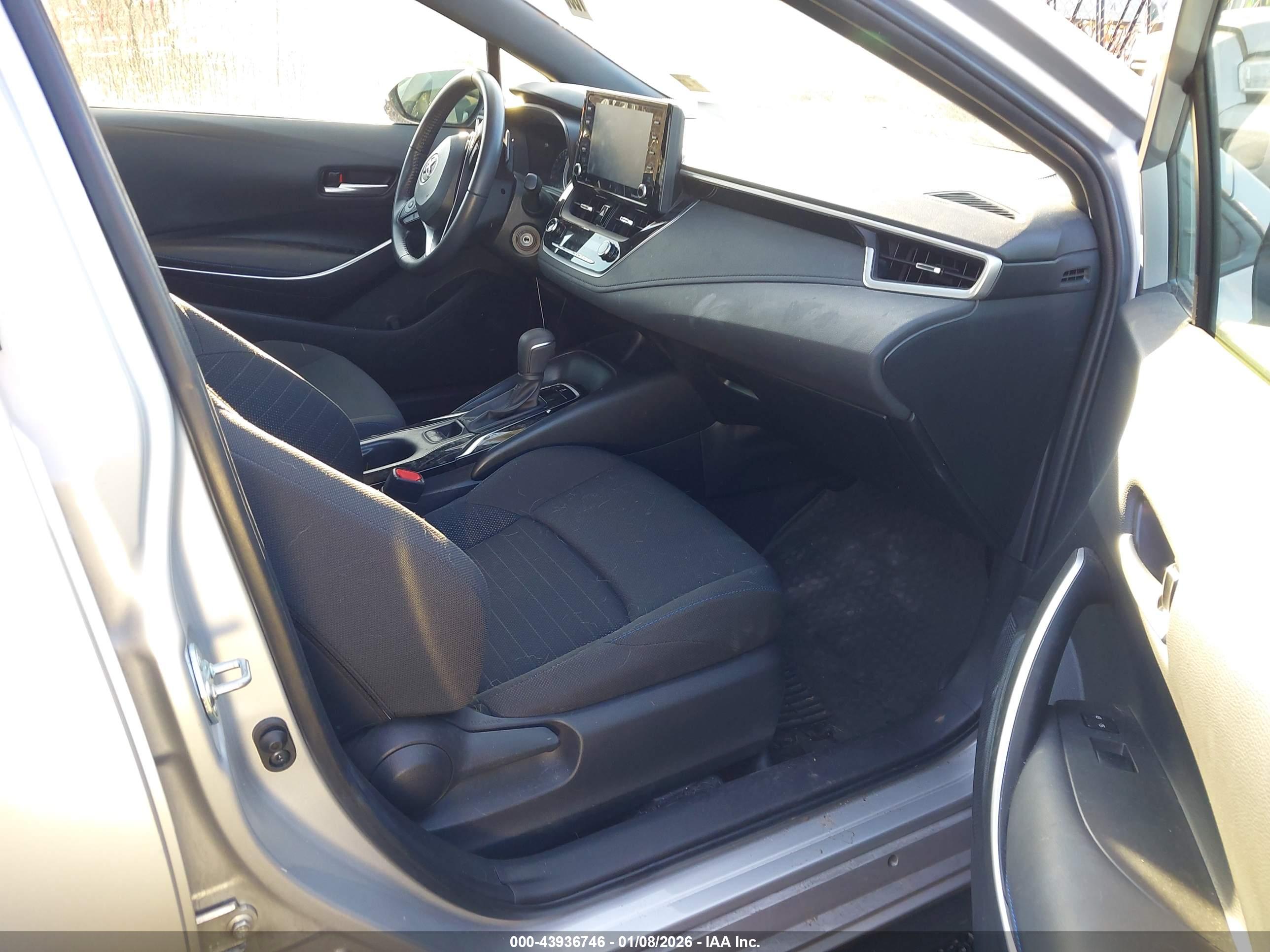 TOYOTA COROLLA image 5