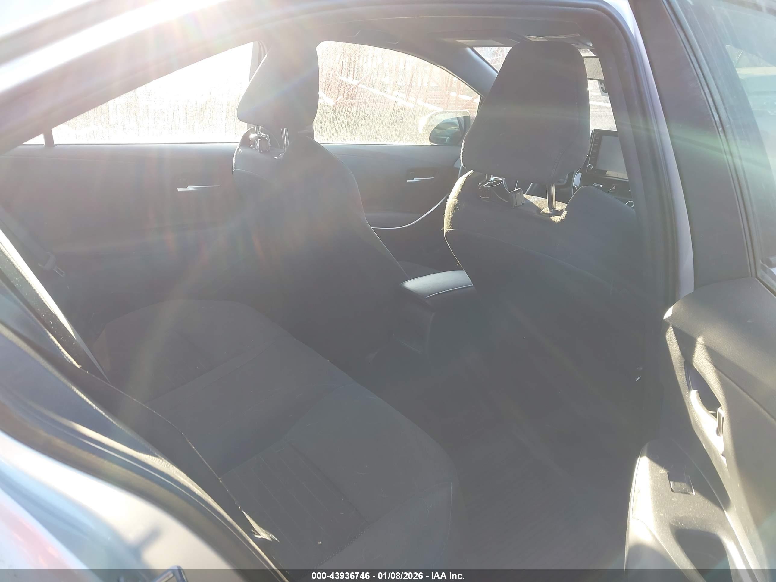 TOYOTA COROLLA image 8