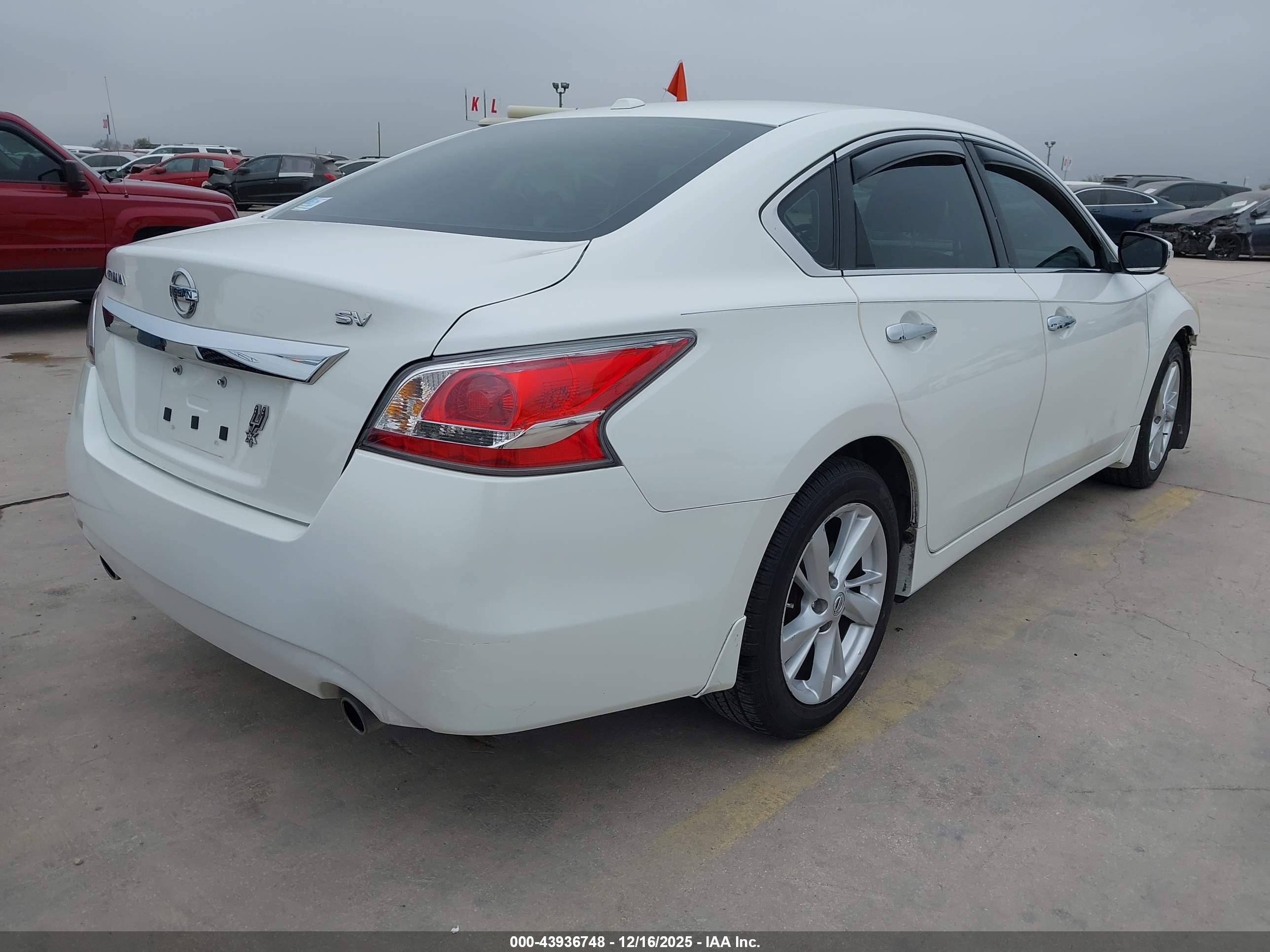 NISSAN ALTIMA image 4