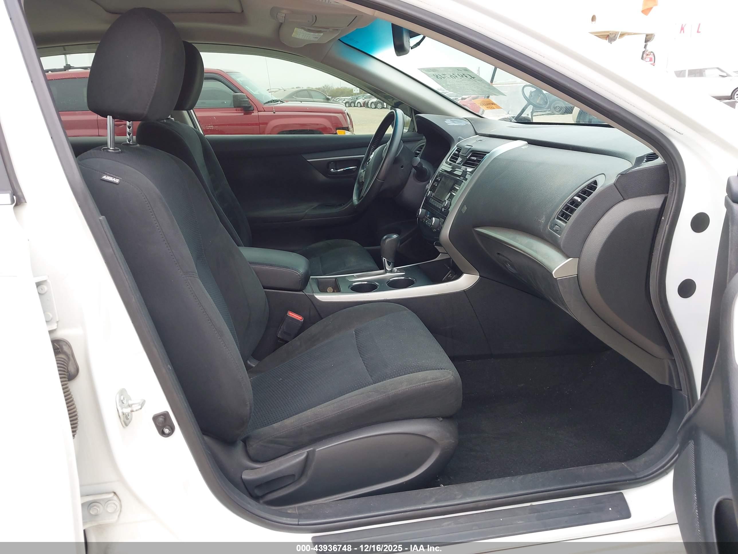NISSAN ALTIMA image 5