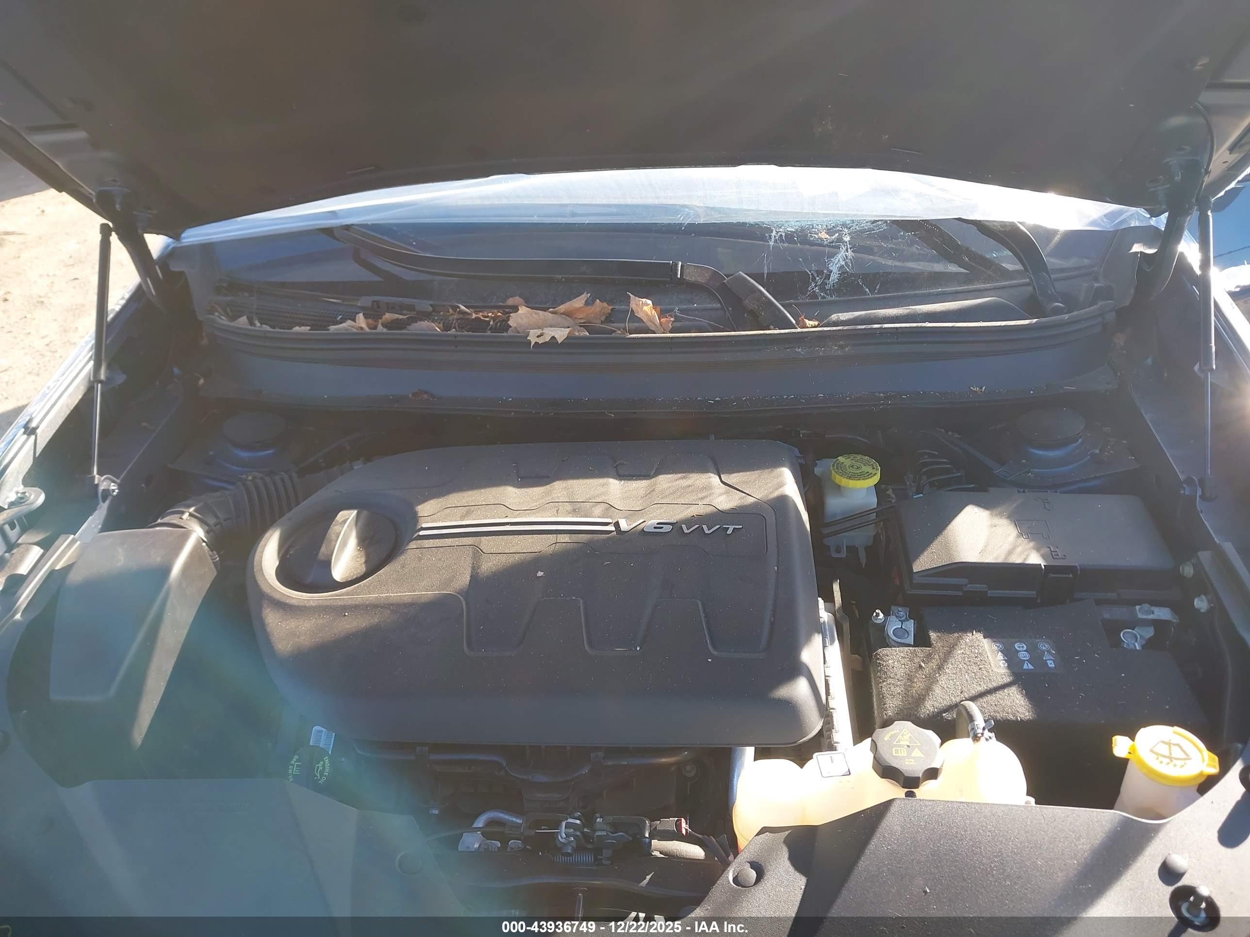 JEEP CHEROKEE image 10
