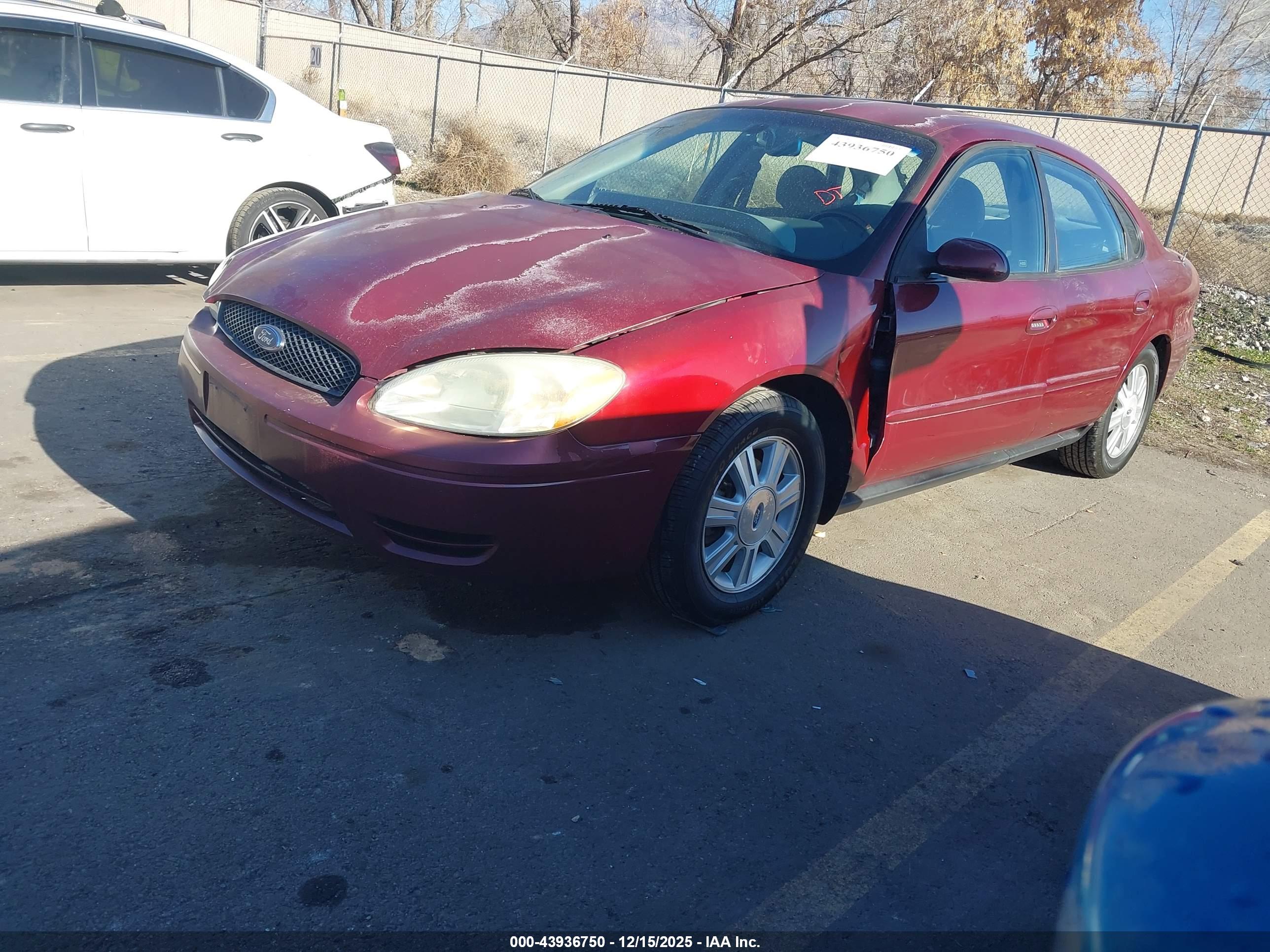 FORD TAURUS image 2