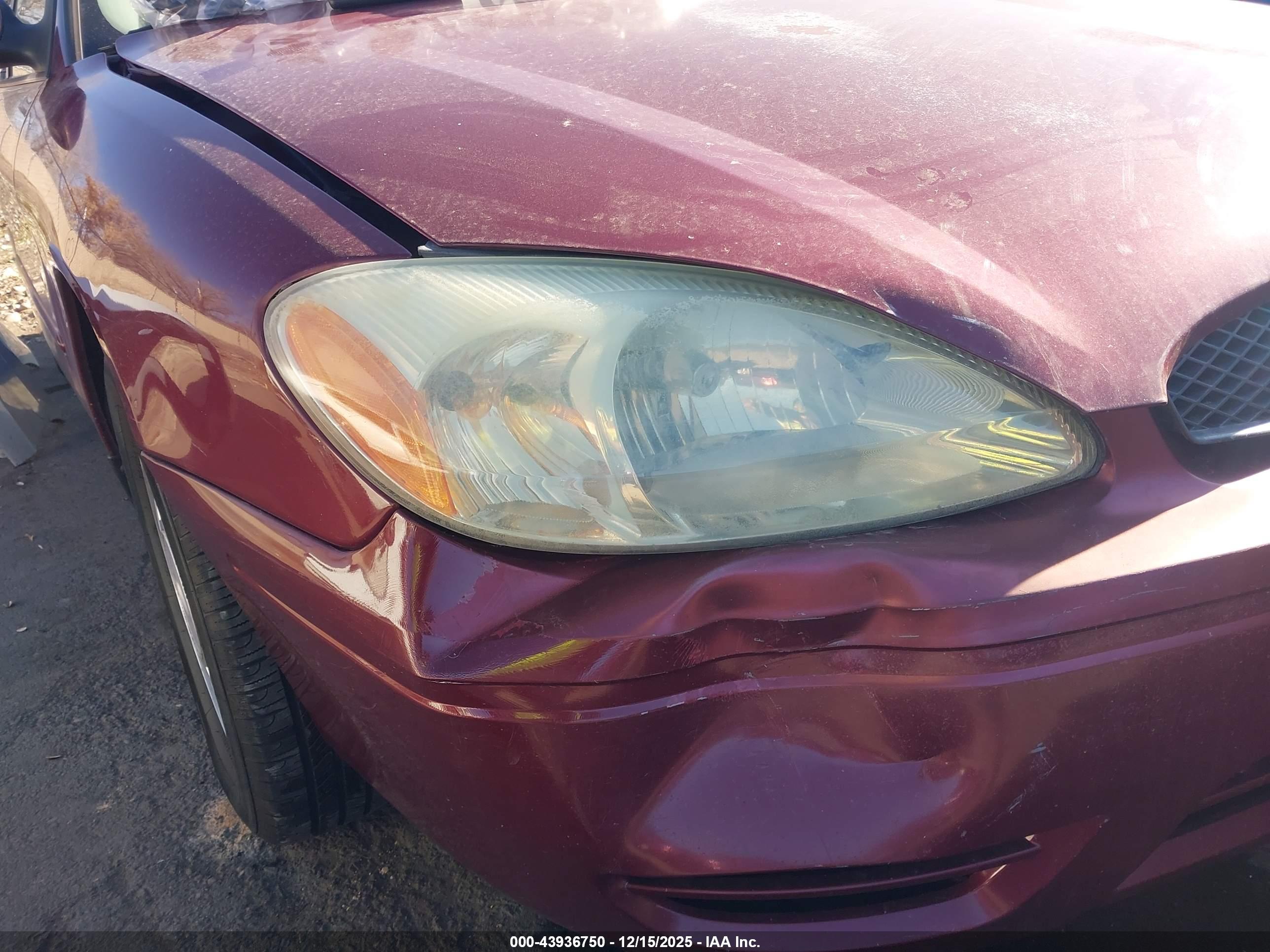 FORD TAURUS image 6