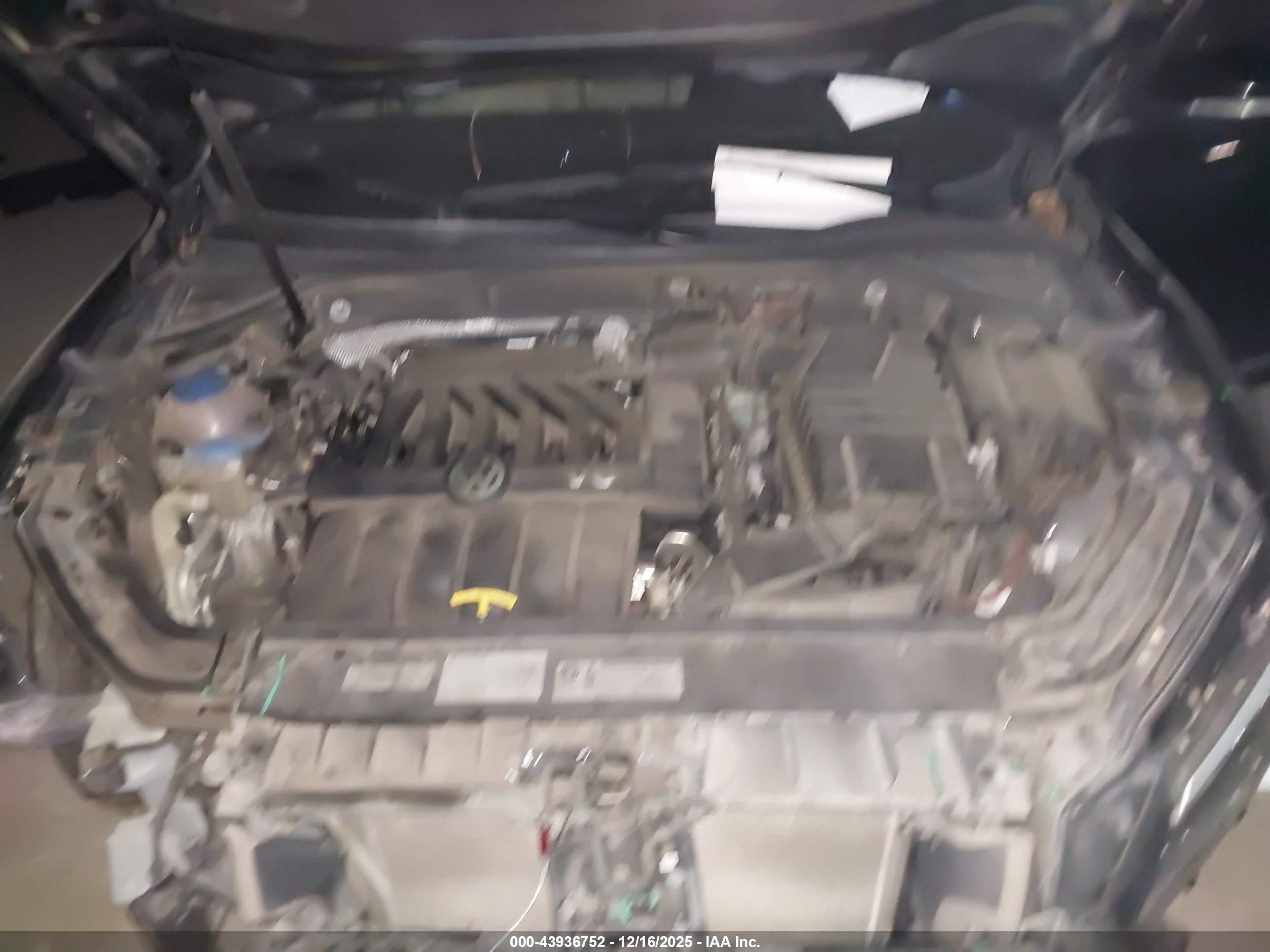 VOLKSWAGEN PASSAT image 10