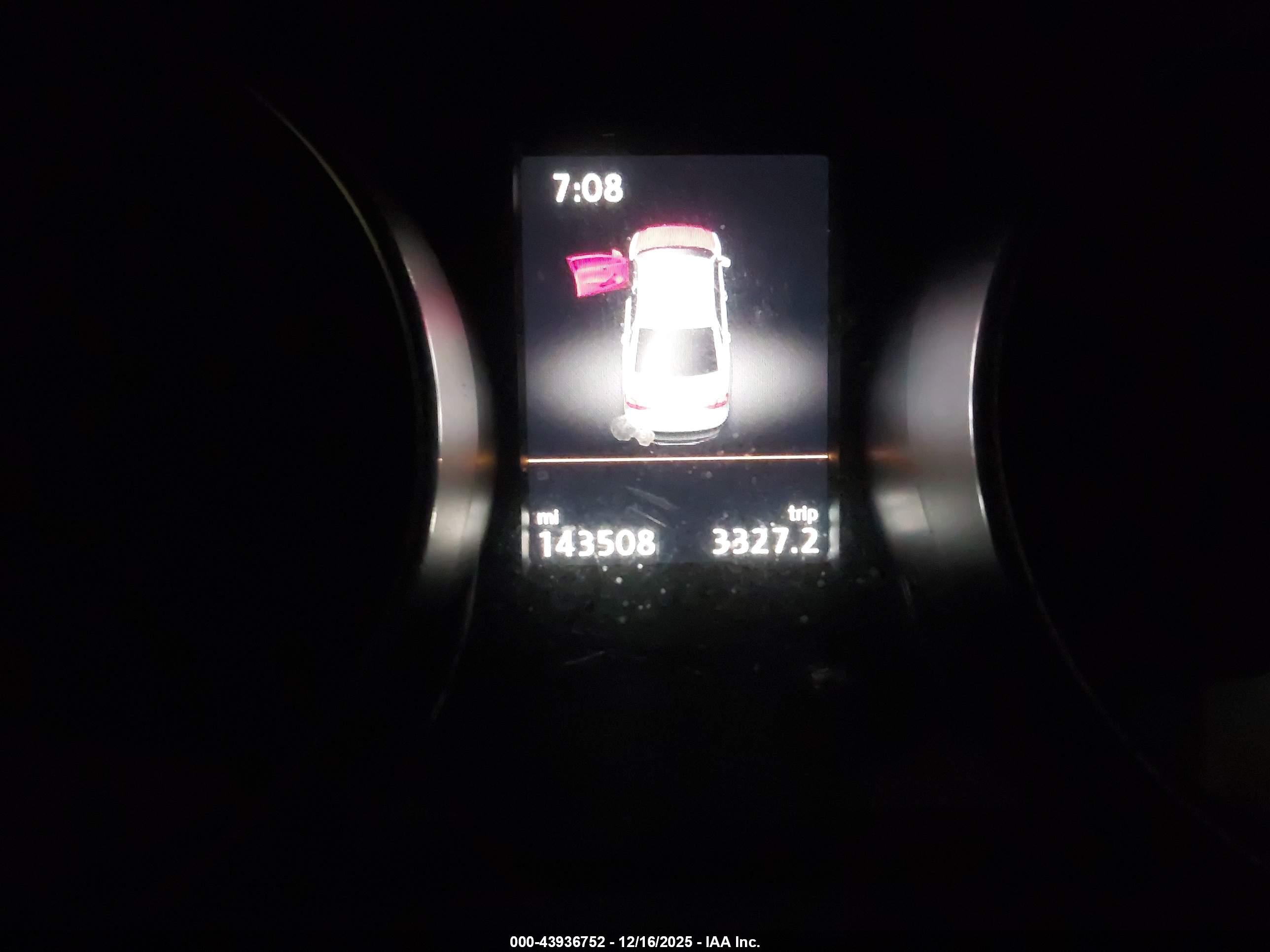 VOLKSWAGEN PASSAT image 7
